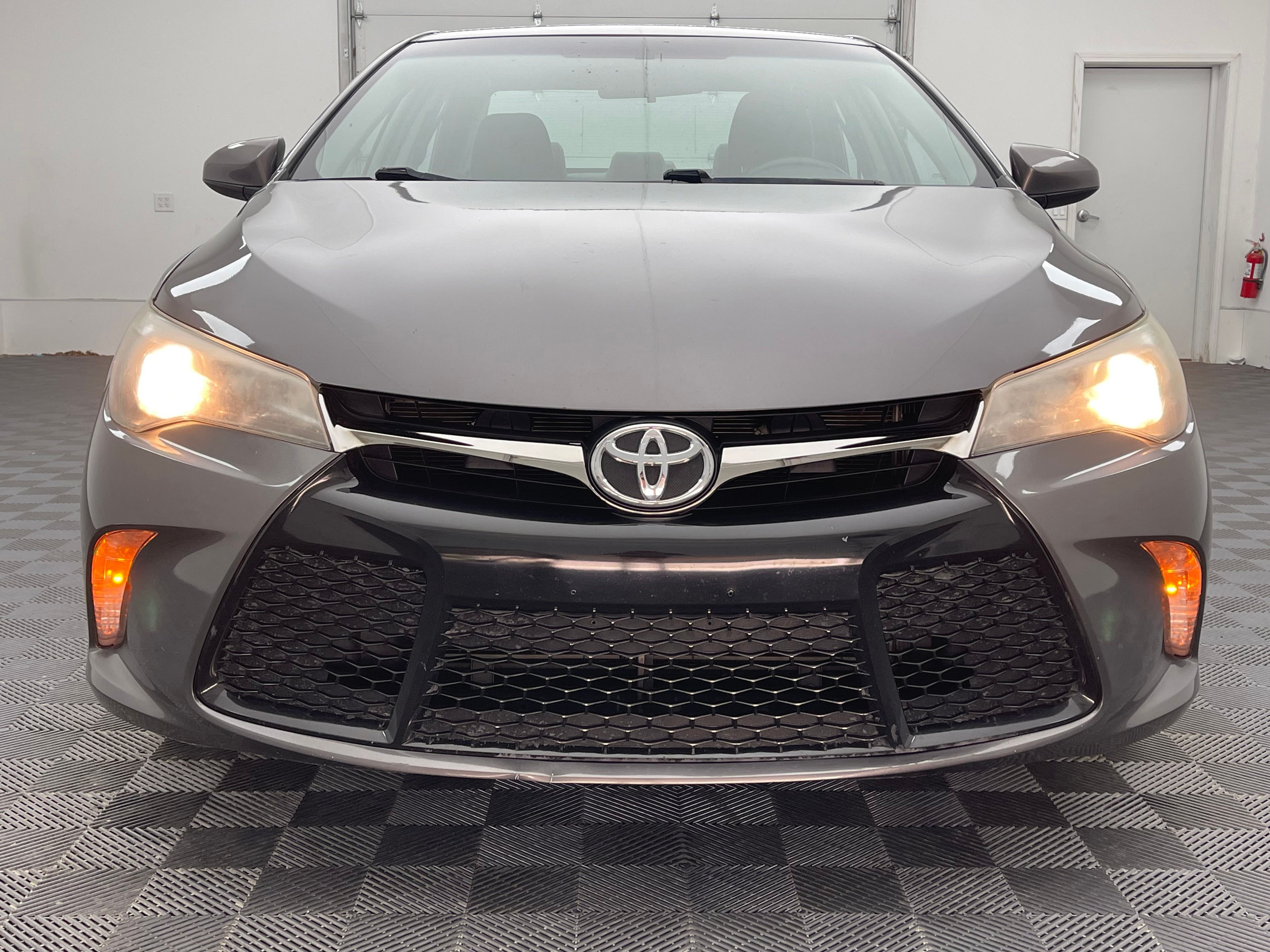 Used 2015 Predawn Gray Mica Toyota SE image 11