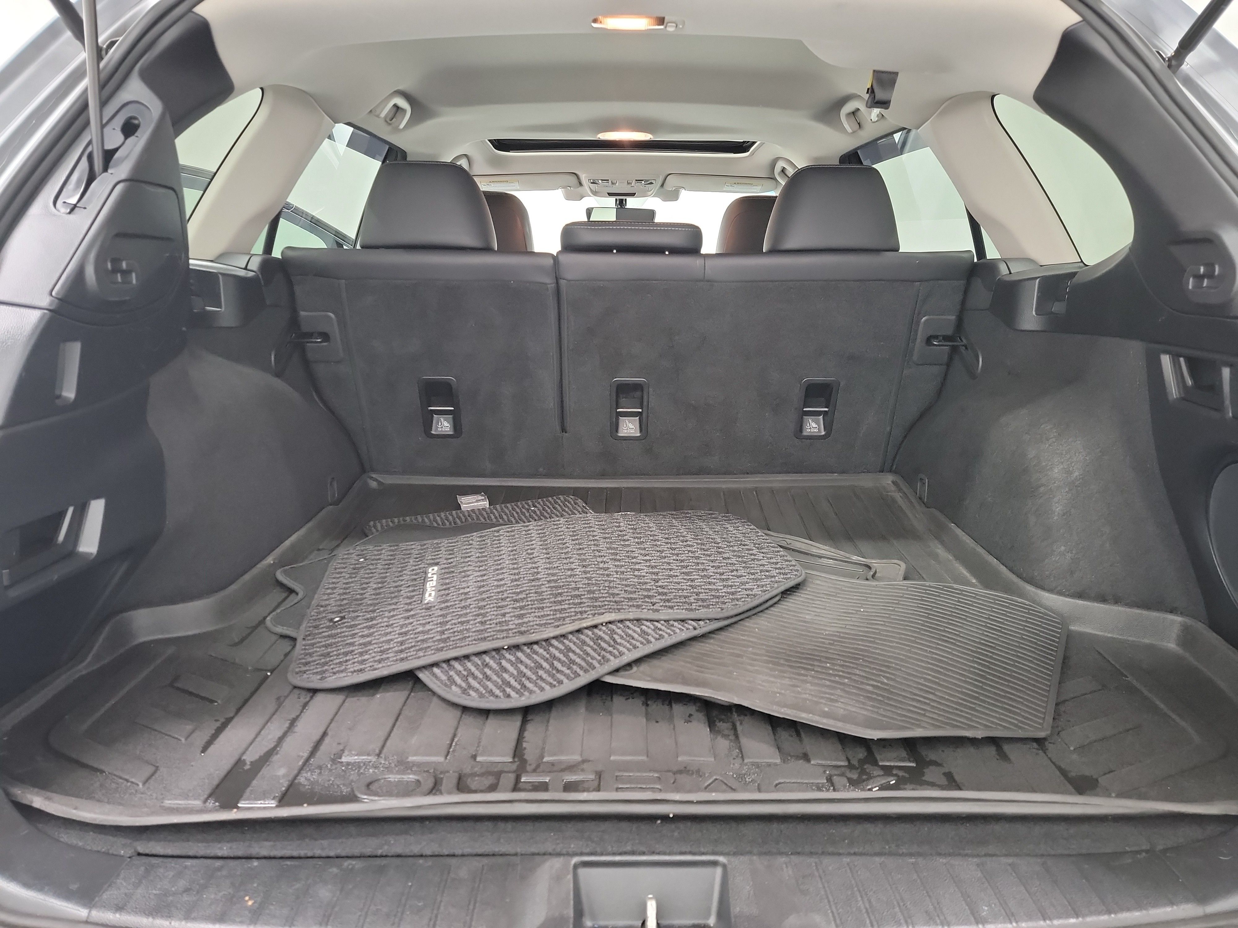 2017 Subaru Outback 2.5i photo