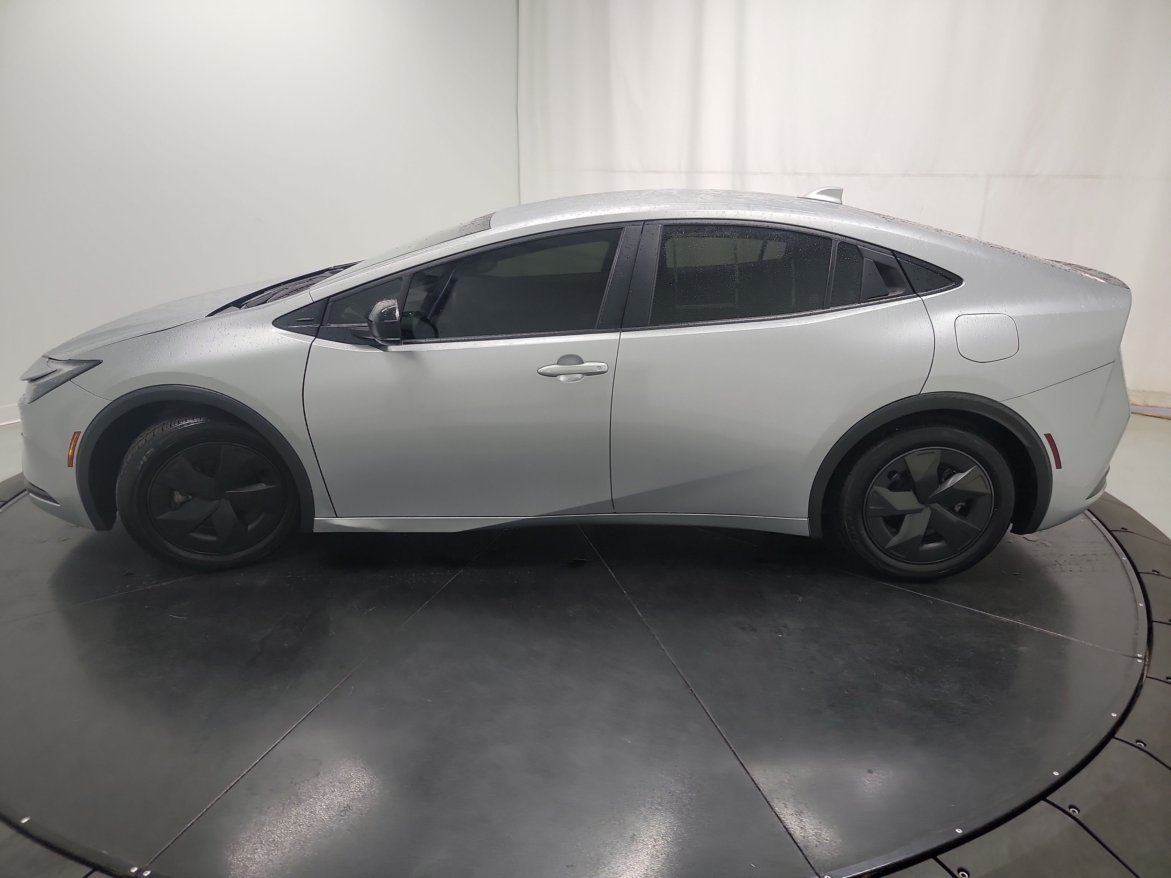 2023 Toyota Prius LE photo