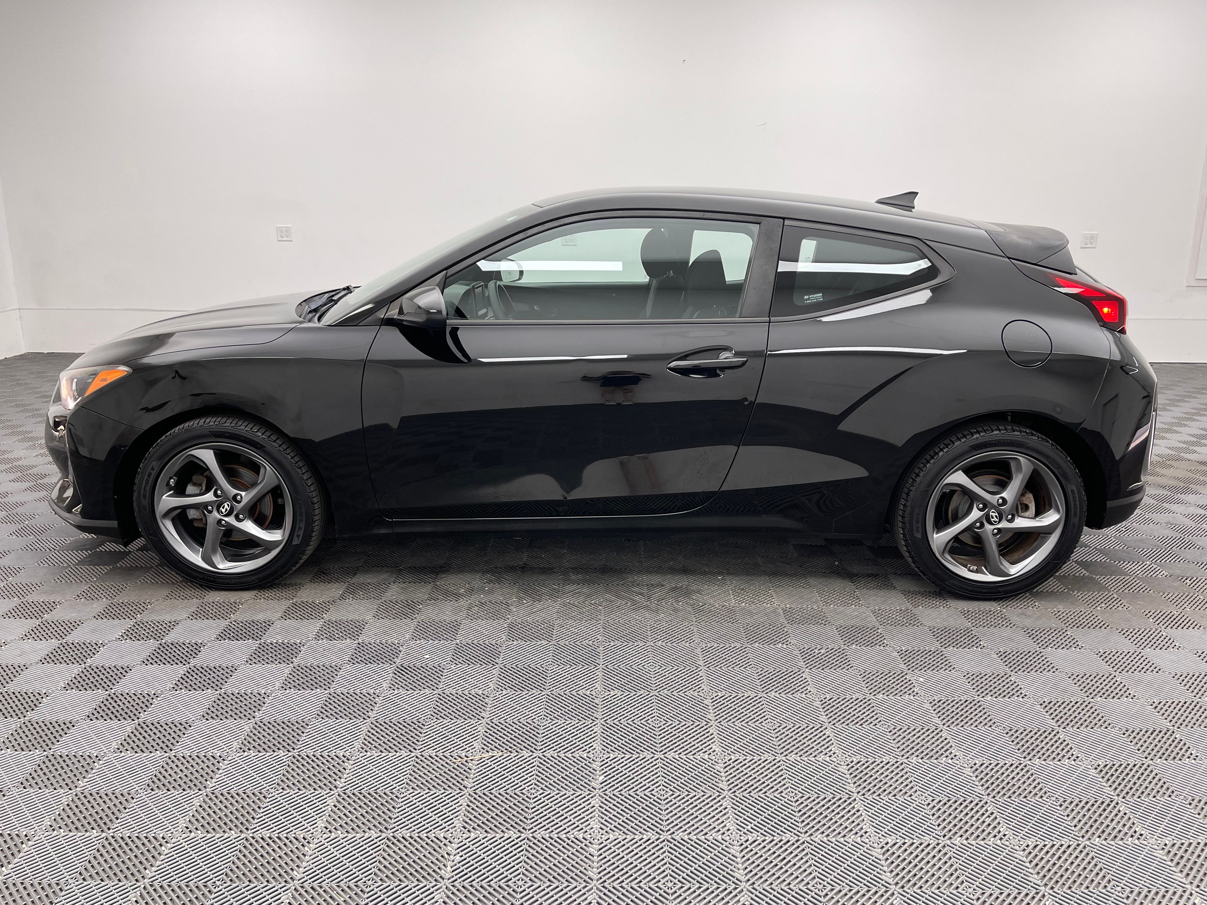 Used 2019 Ultra Black Pearl Hyundai 2.0 image 10