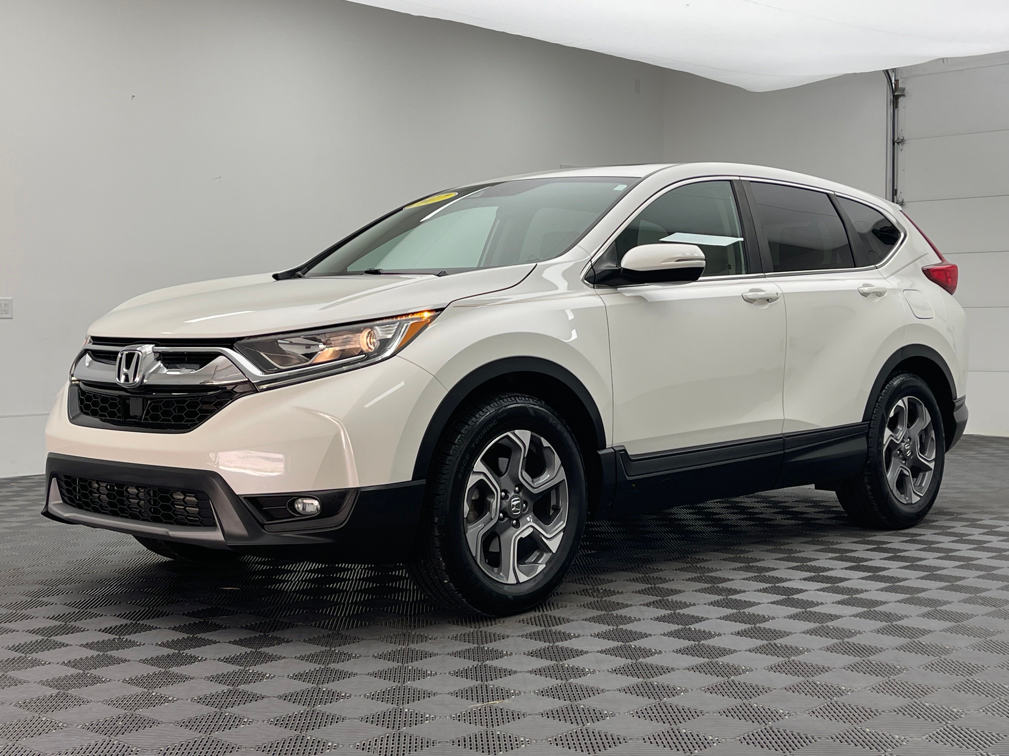 Used 2017 White Honda EX image 2
