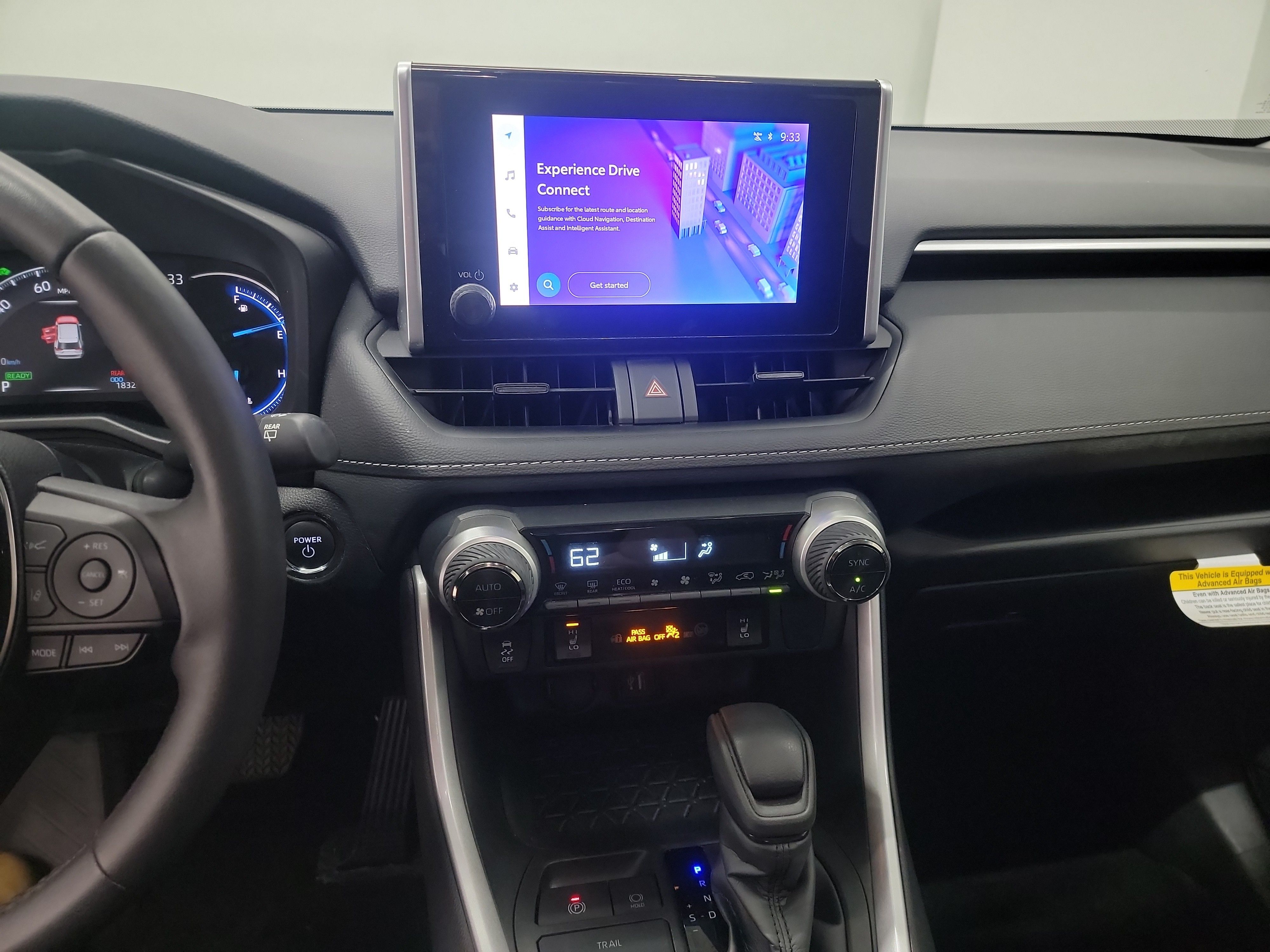 2024 Toyota RAV4 Hybrid XLE photo