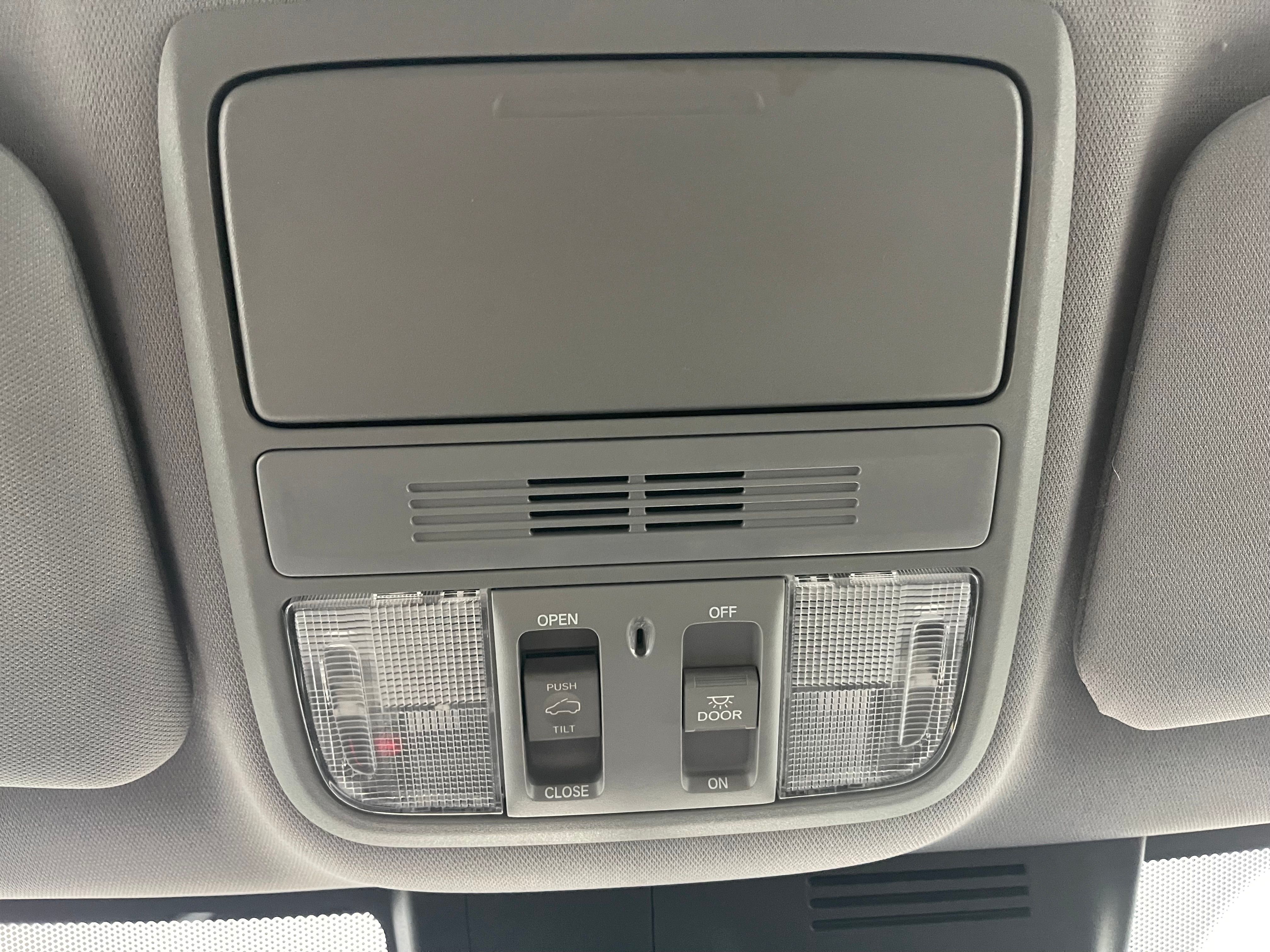 Used 2018 Silver Honda EX image 23