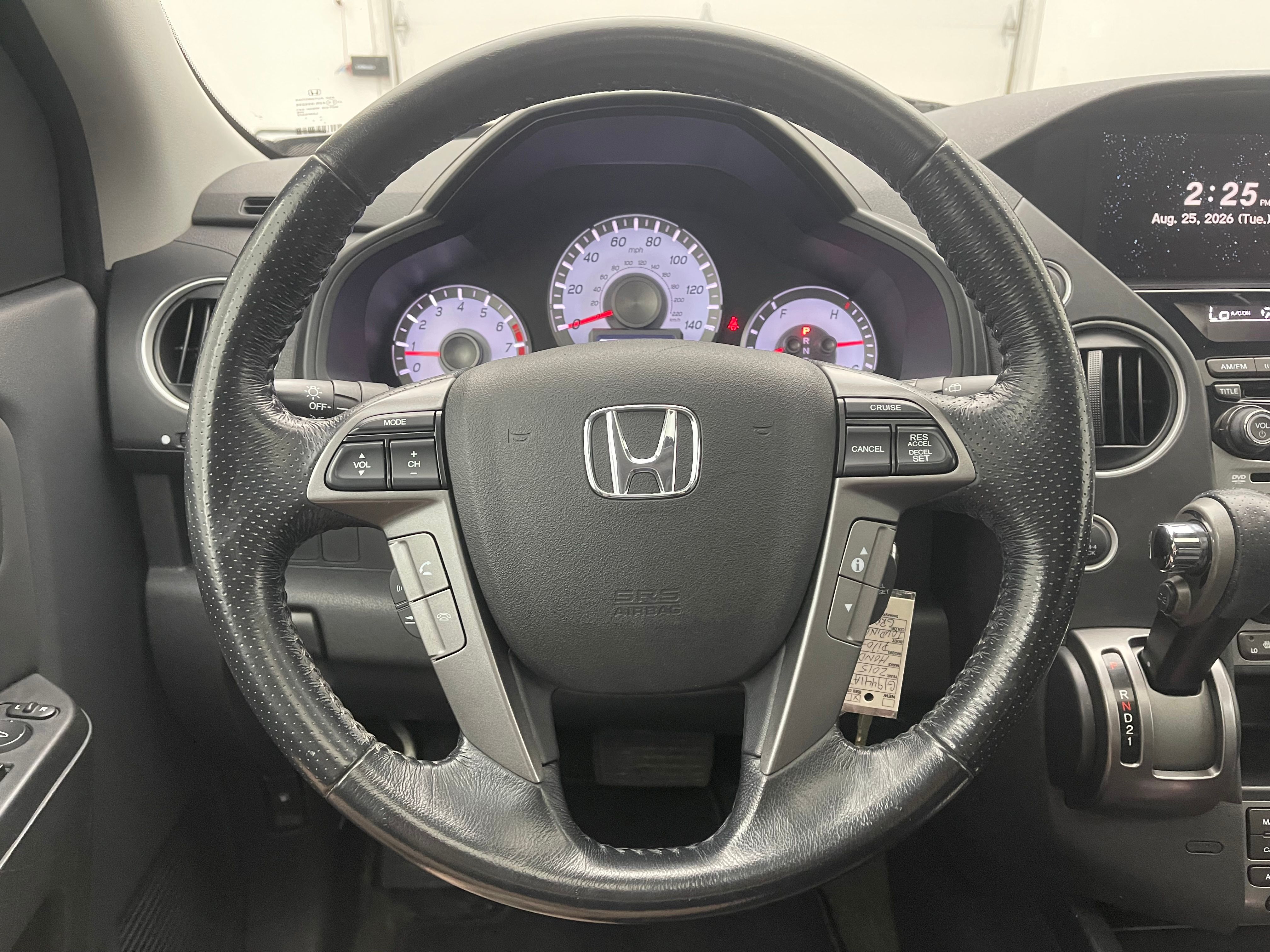 Used 2015 Modern Steel Metallic Honda Touring image 21