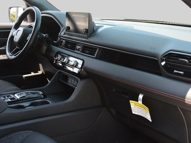 Used 2025 Honda Pilot SUV