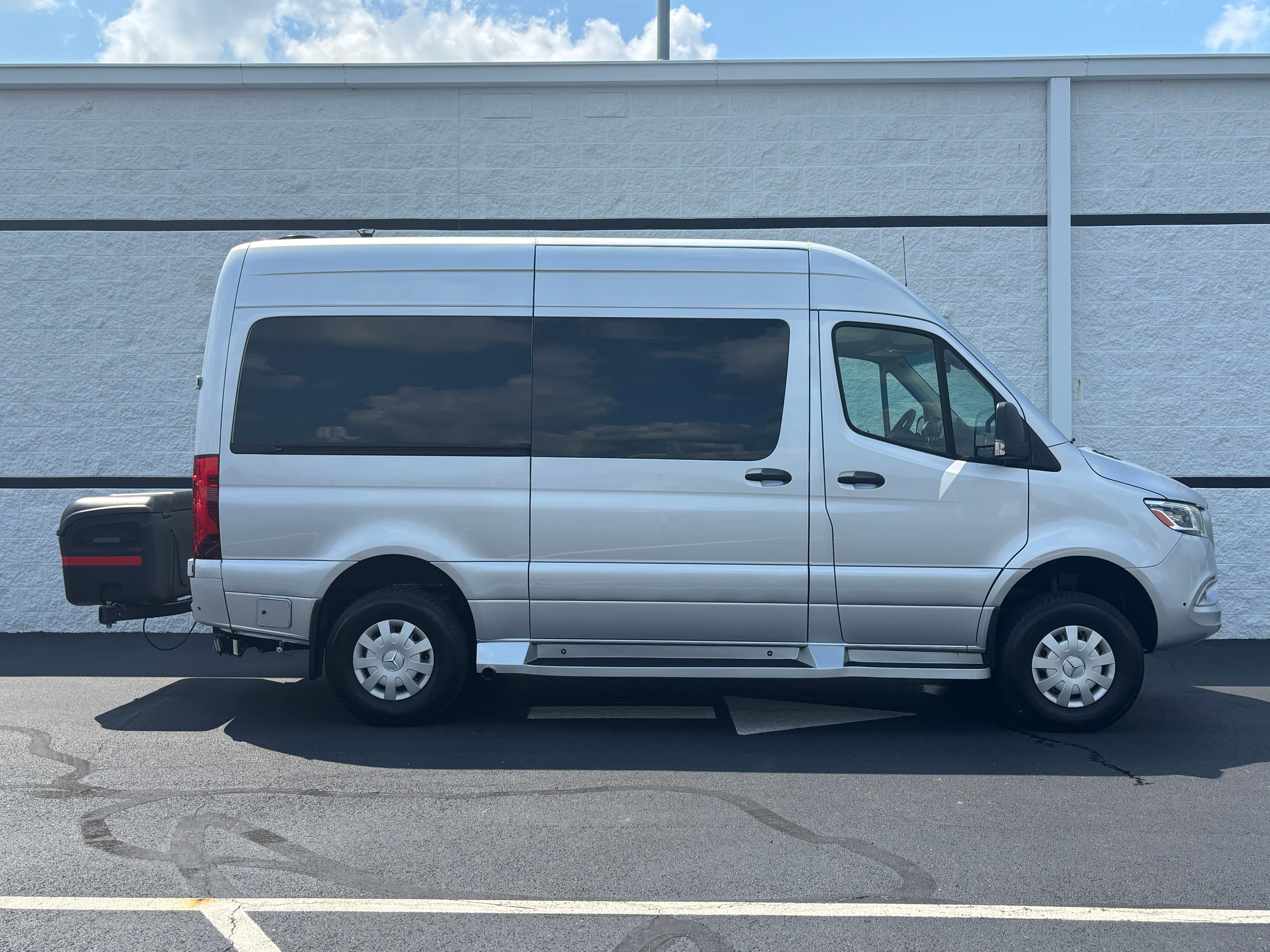 Used 2021 Silver Mercedes-Benz Midwest Luxe Cruiser image 8