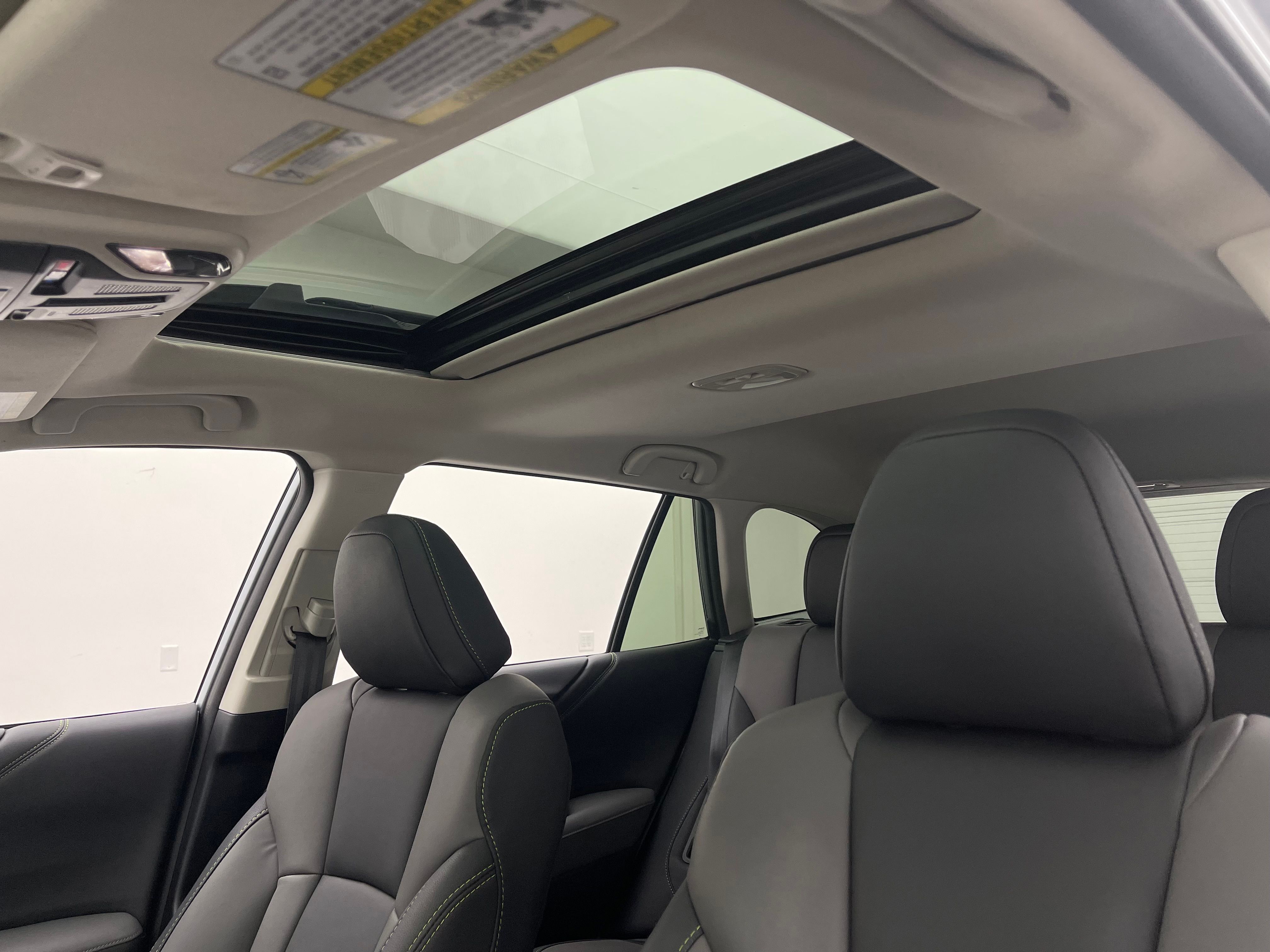 Used 2023 Ice Silver Metallic Subaru Onyx Edition XT image 5