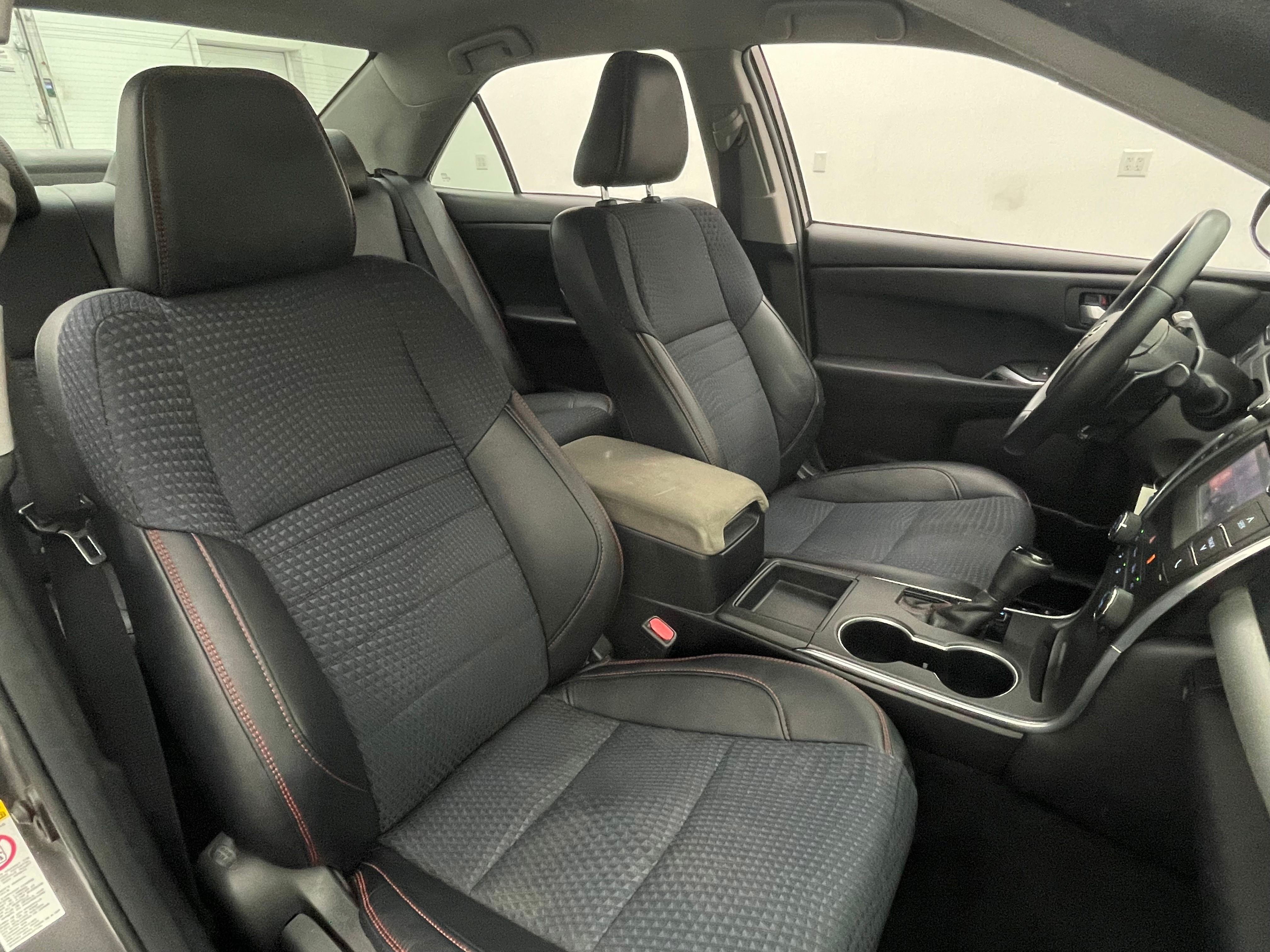 Used 2015 Predawn Gray Mica Toyota SE image 30