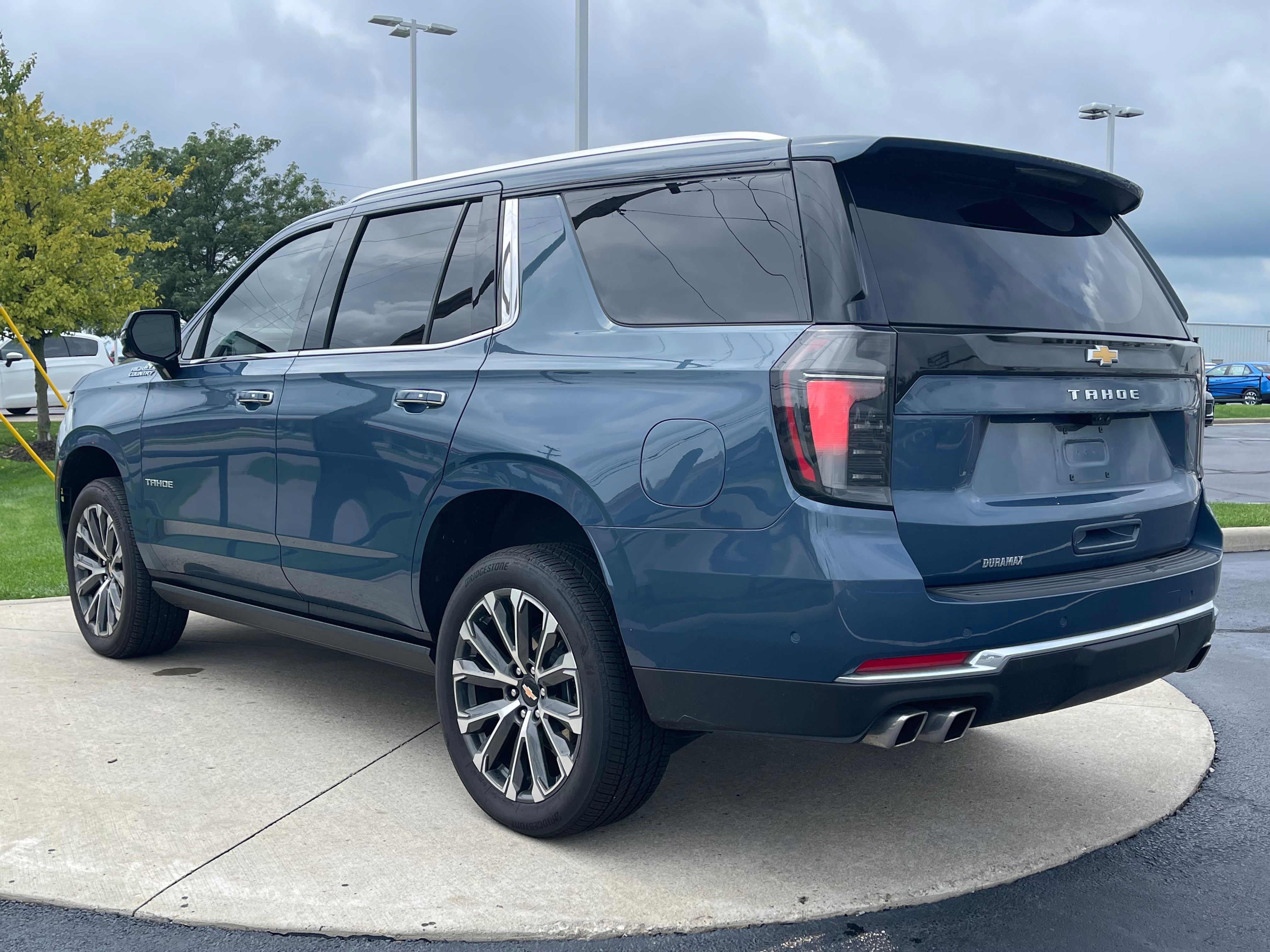 Used 2025 Lakeshore Blue Metallic Chevrolet High Country image 5