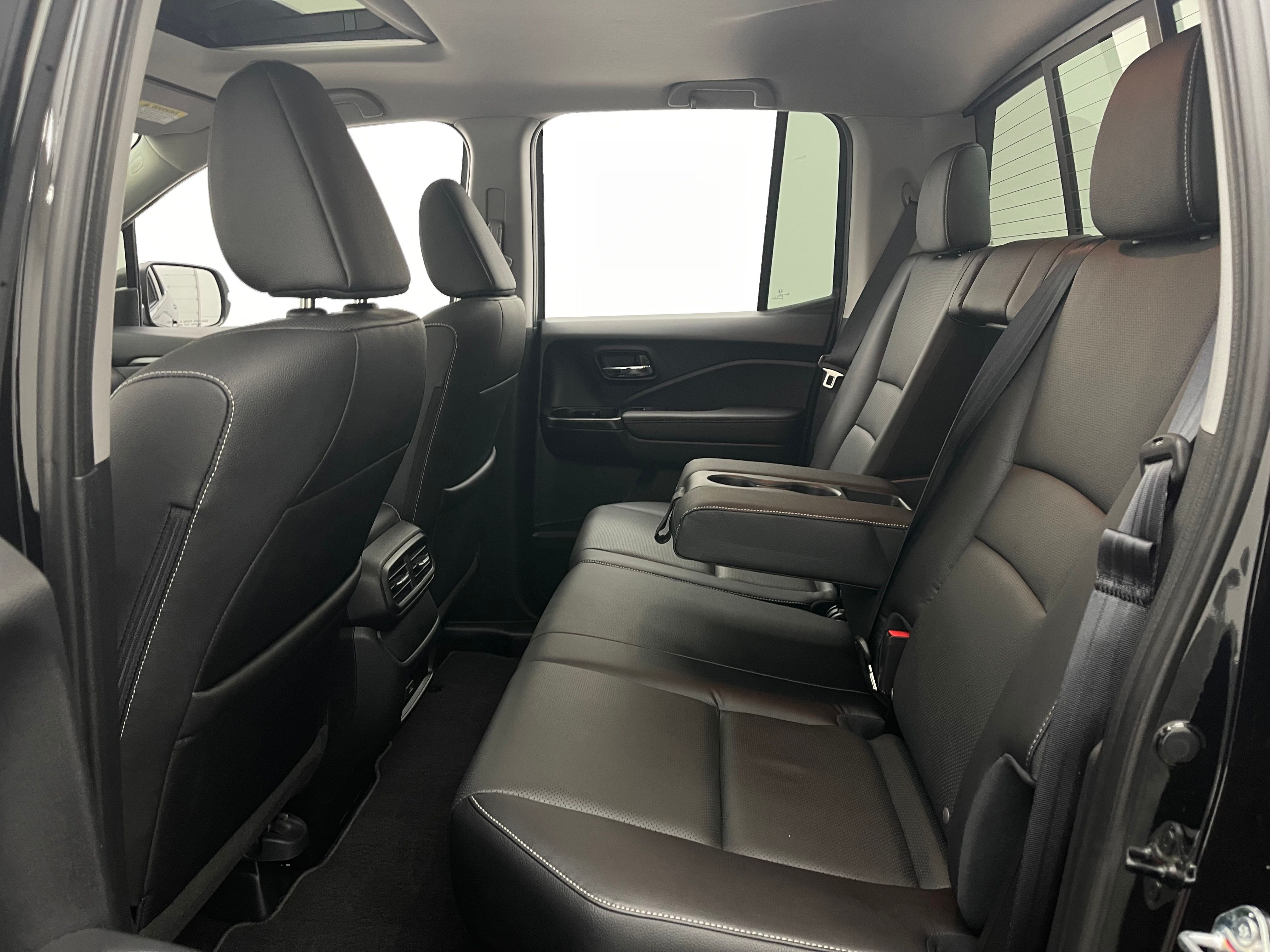 Used 2025 Crystal Black Pearl Honda RTL image 35