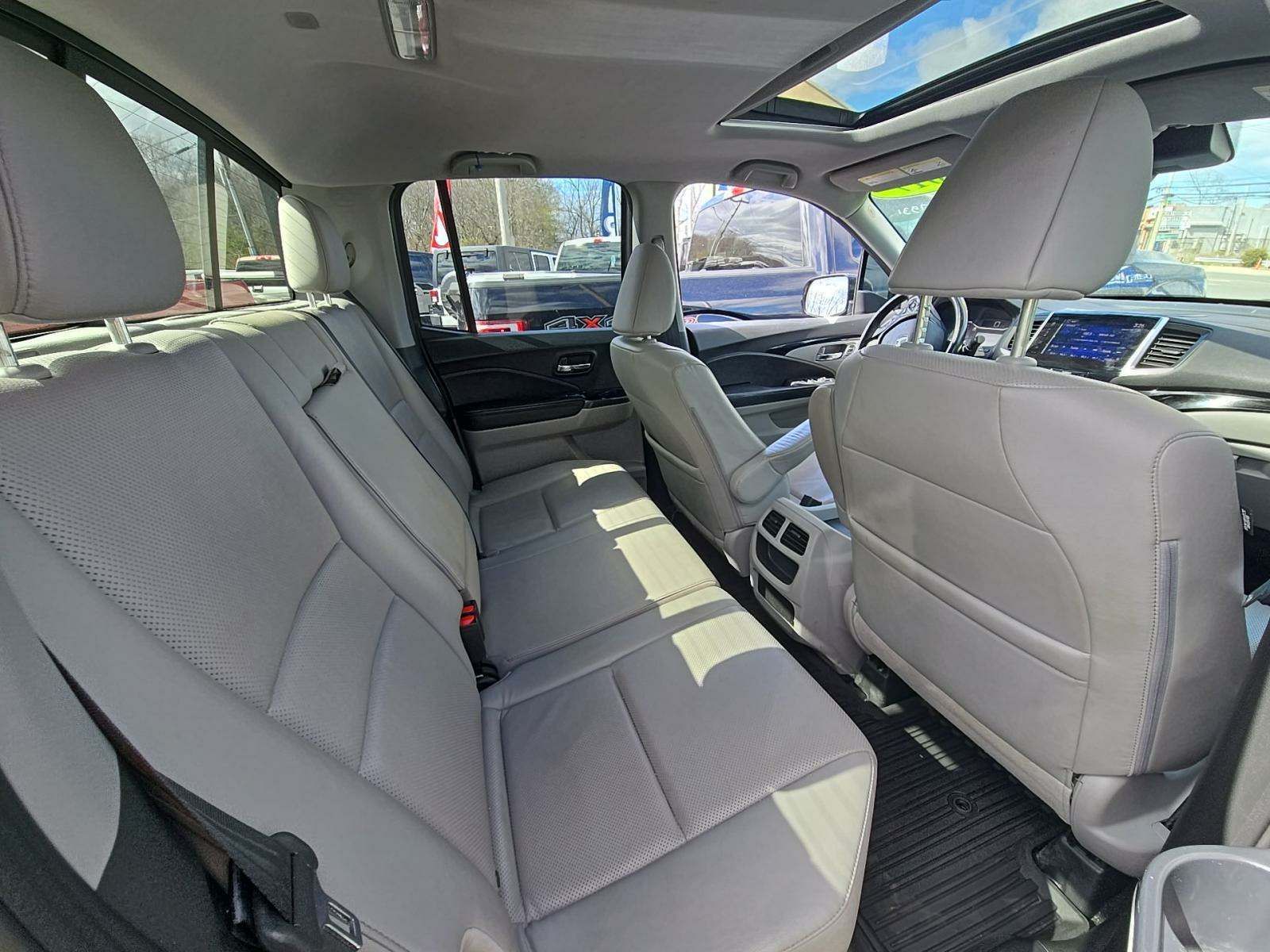 2017 Honda Ridgeline RTL-E photo
