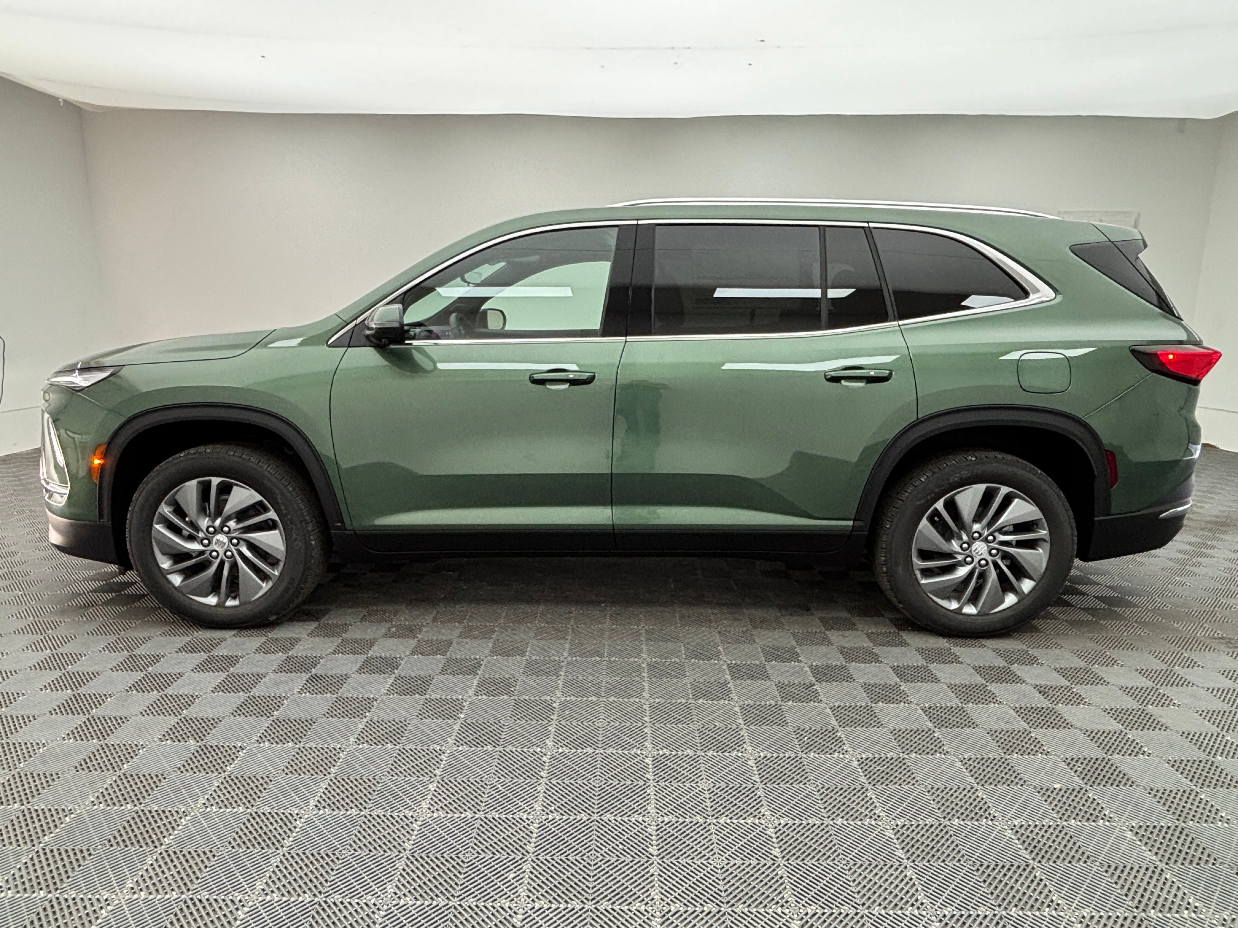 2027 Buick Enclave Preferred - Photo 16
