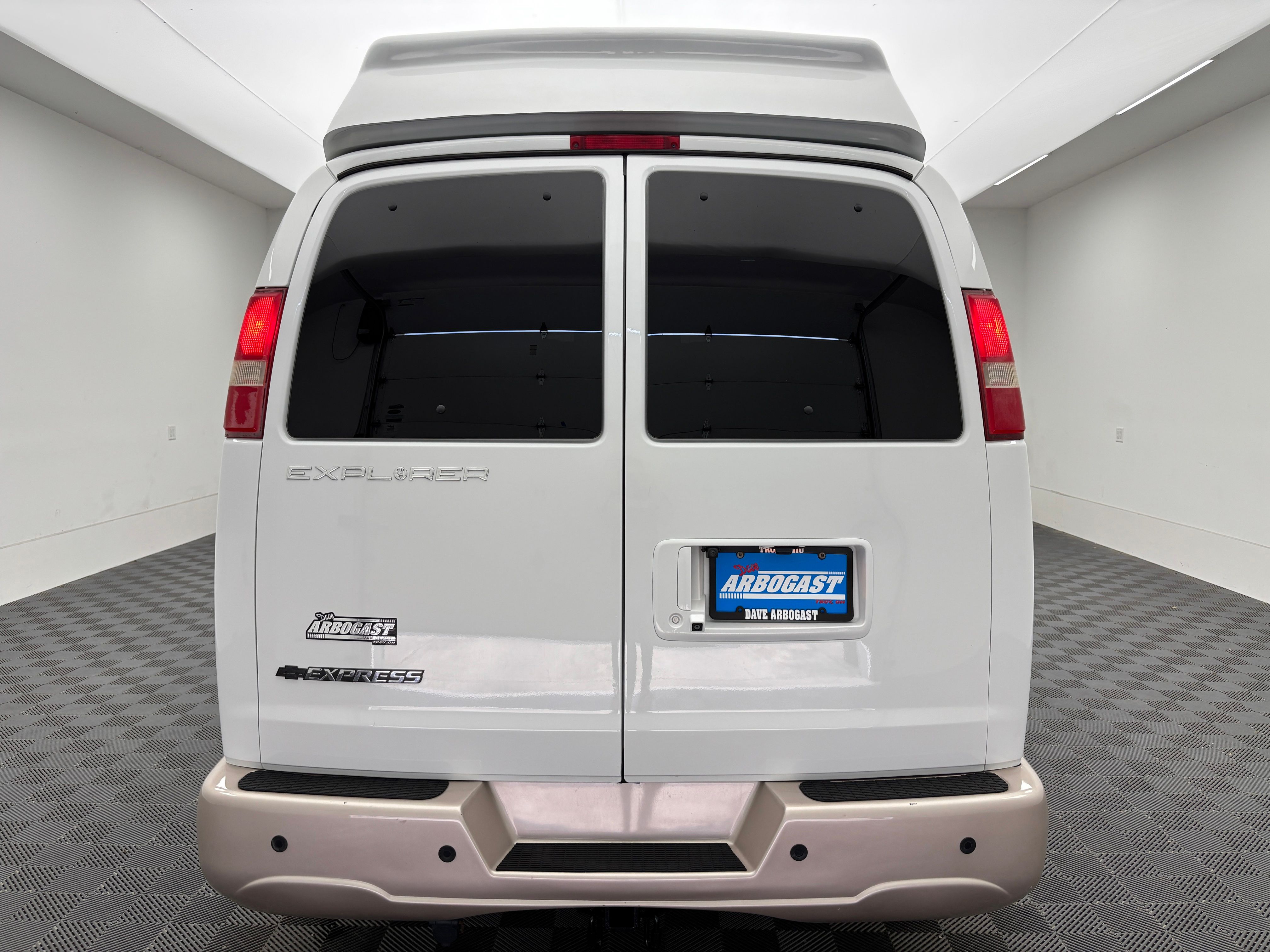 Used 2017 Summit White Chevrolet Explorer Limited SE image 9