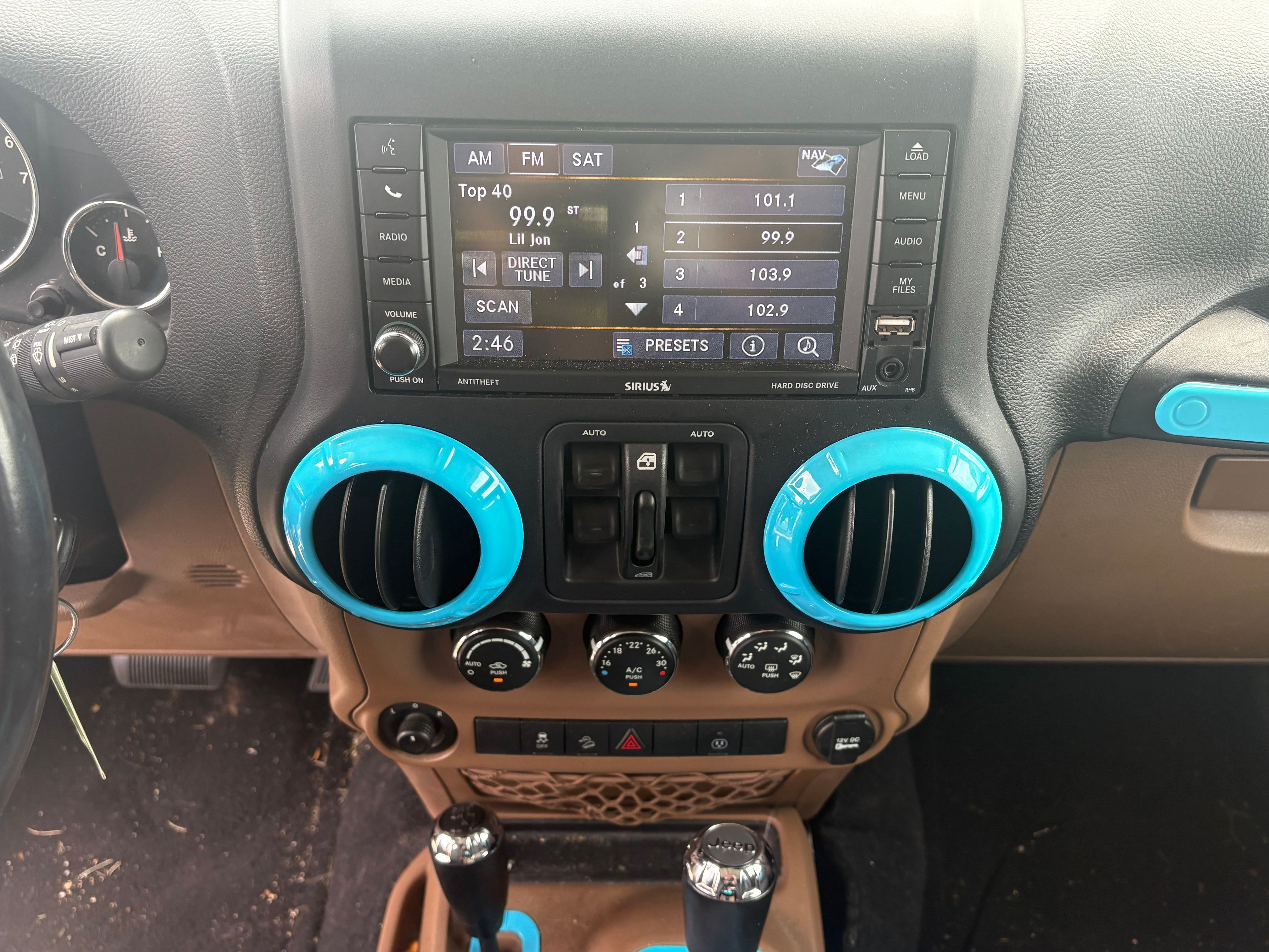 Used 2018  Jeep Unlimited Rubicon image 12