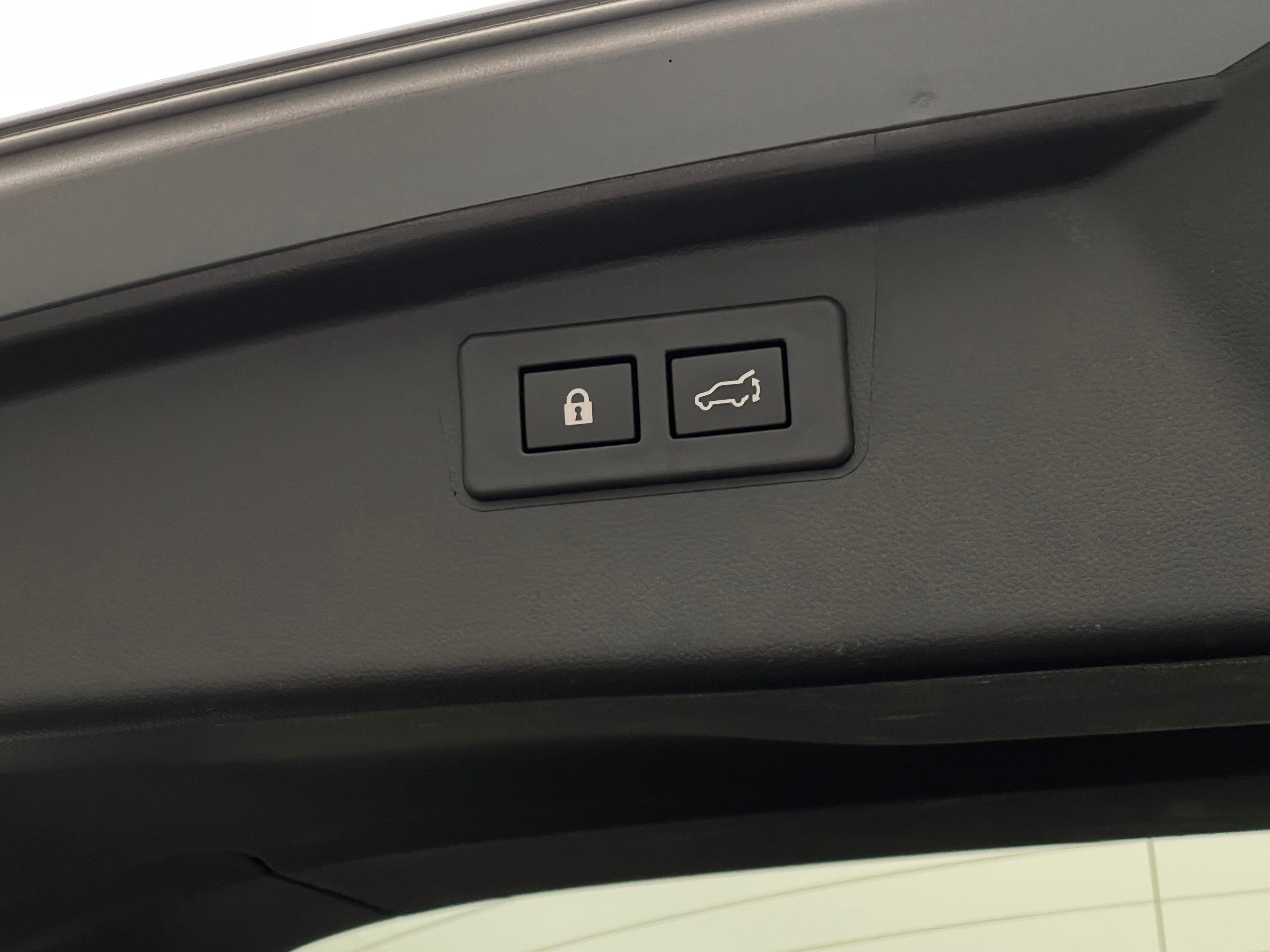 Used 2023 Ice Silver Metallic Subaru Onyx Edition XT image 12