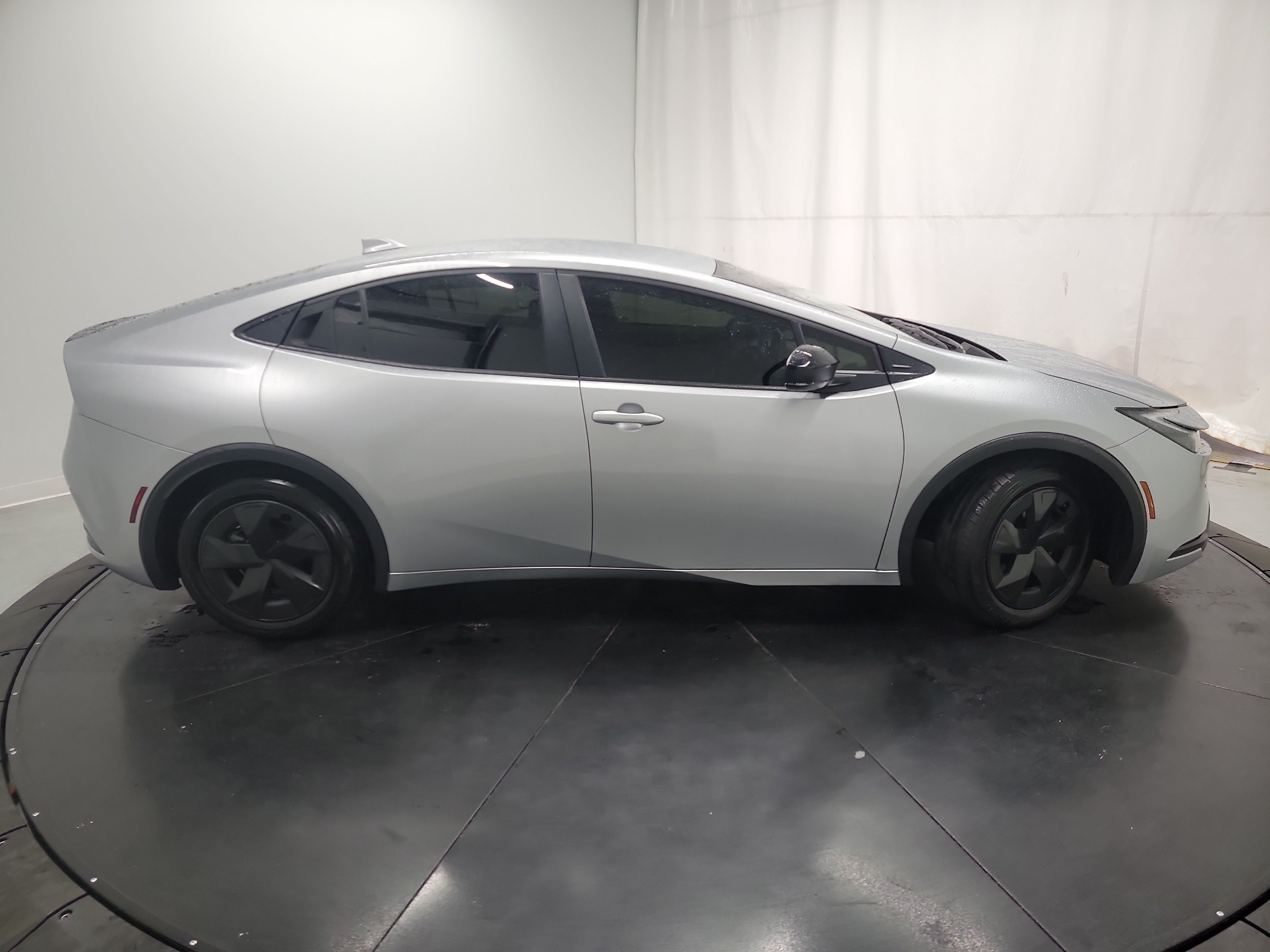 2023 Toyota Prius LE photo
