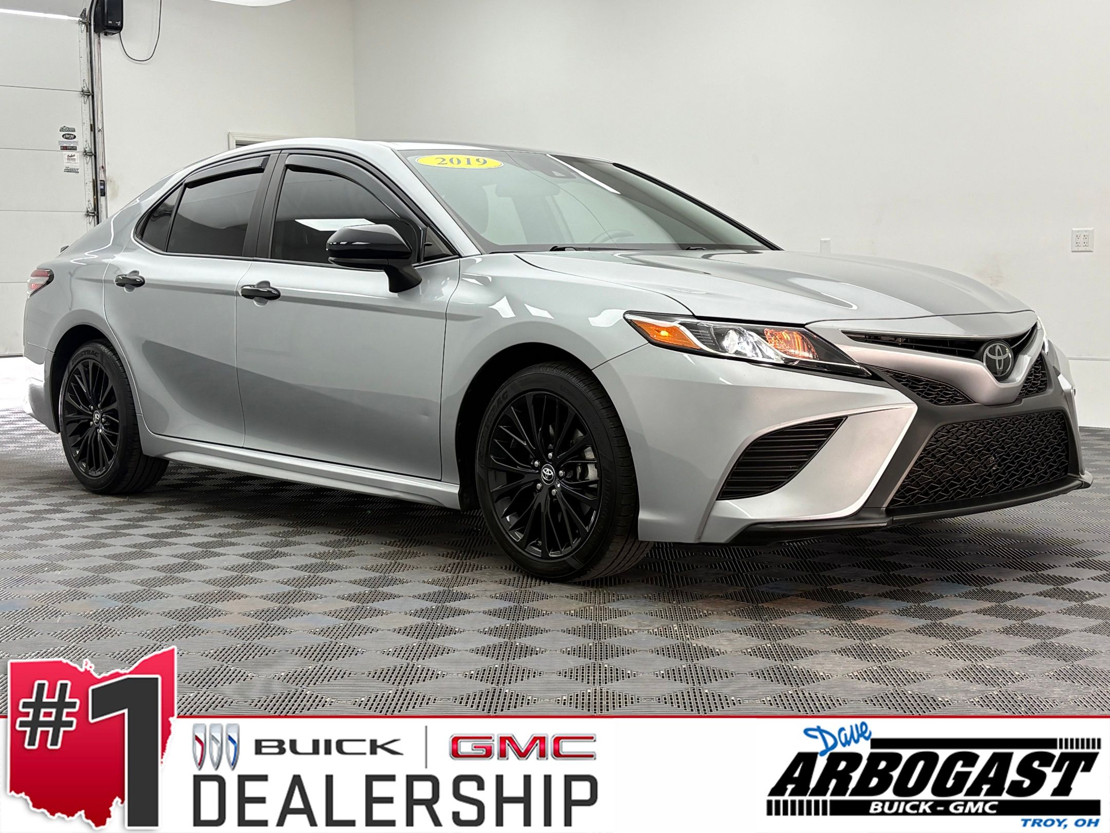Celestial Silver Metallic 2019 Toyota Camry Sedan Front-Wheel Drive 8-Speed Automatic
