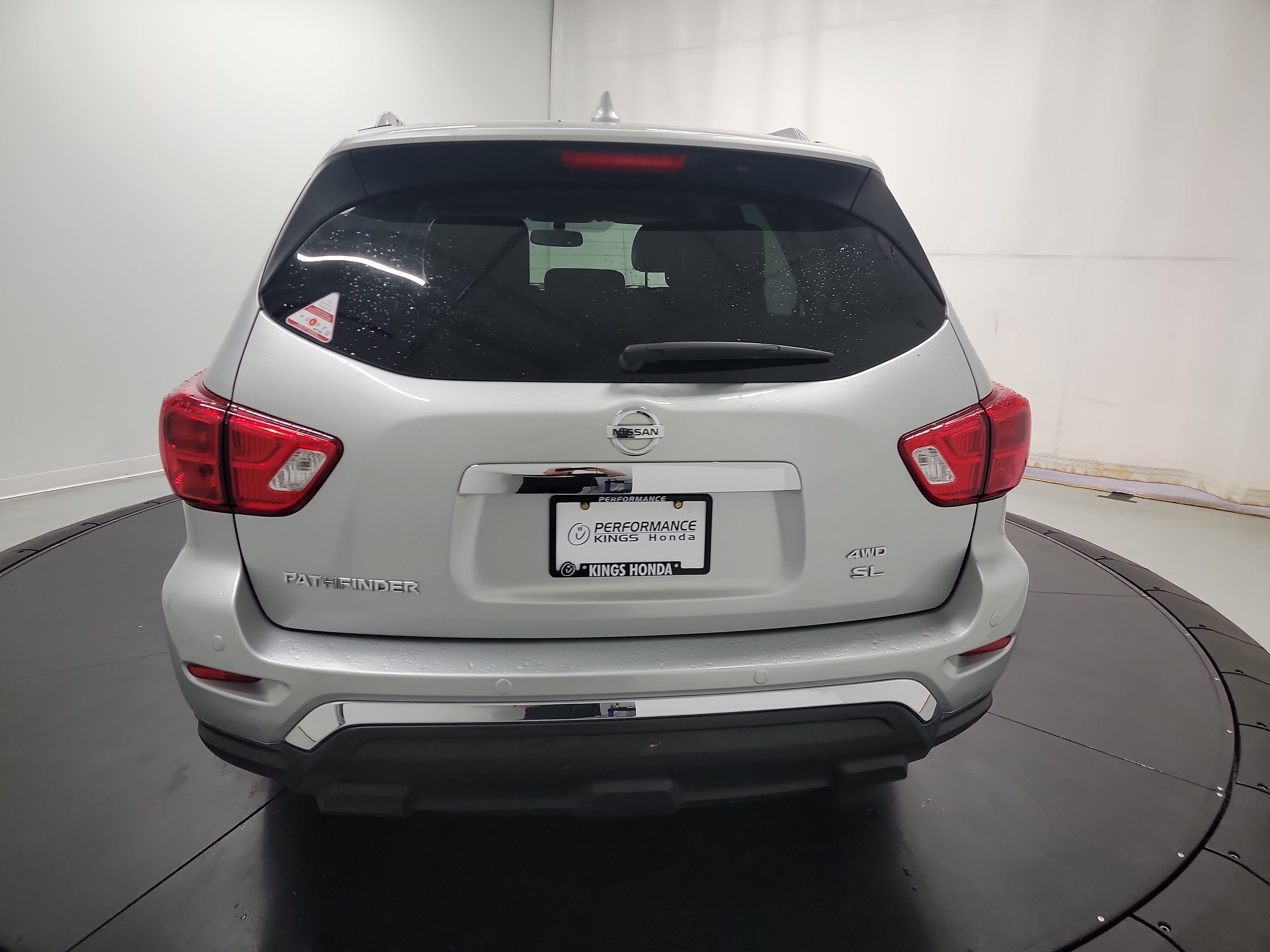 2019 Nissan Pathfinder SL photo