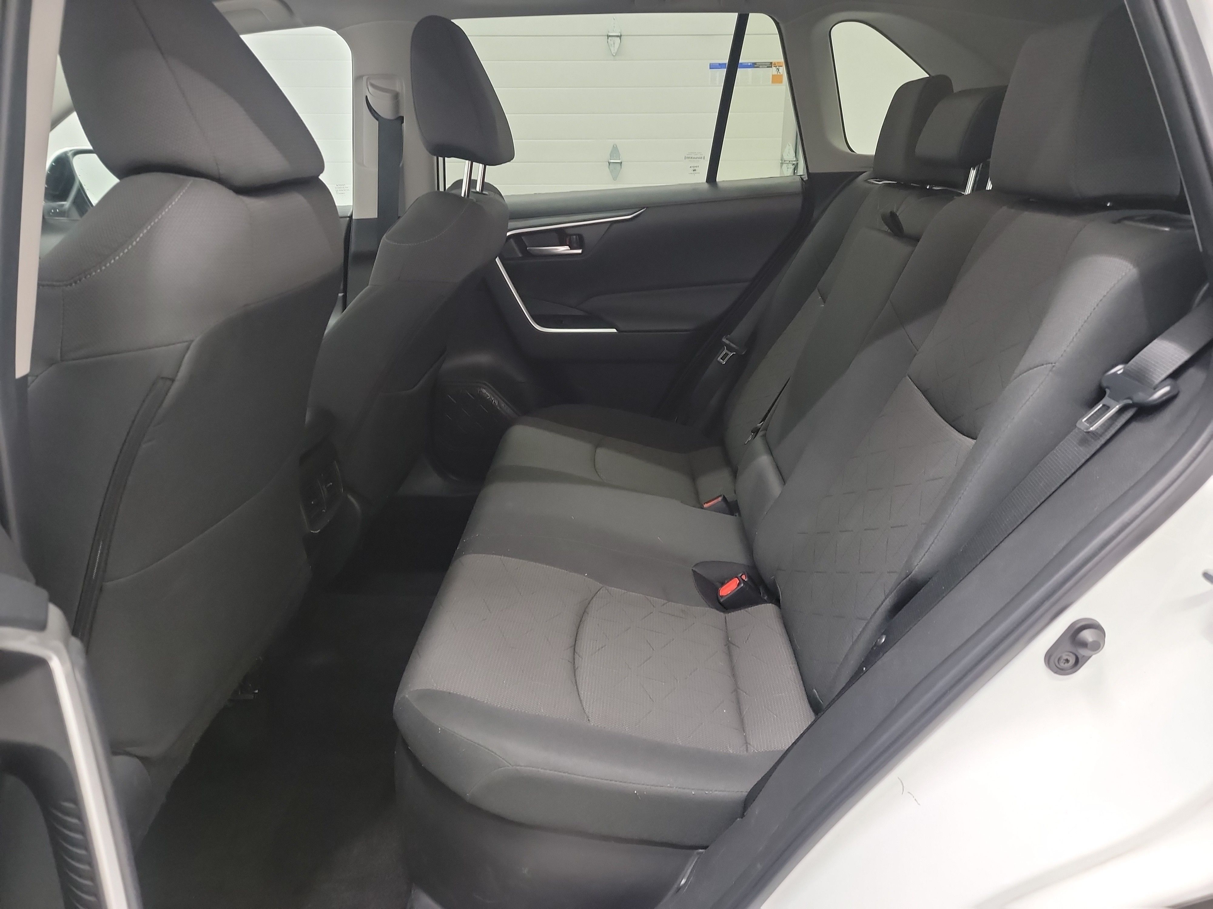 2024 Toyota RAV4 Hybrid XLE photo