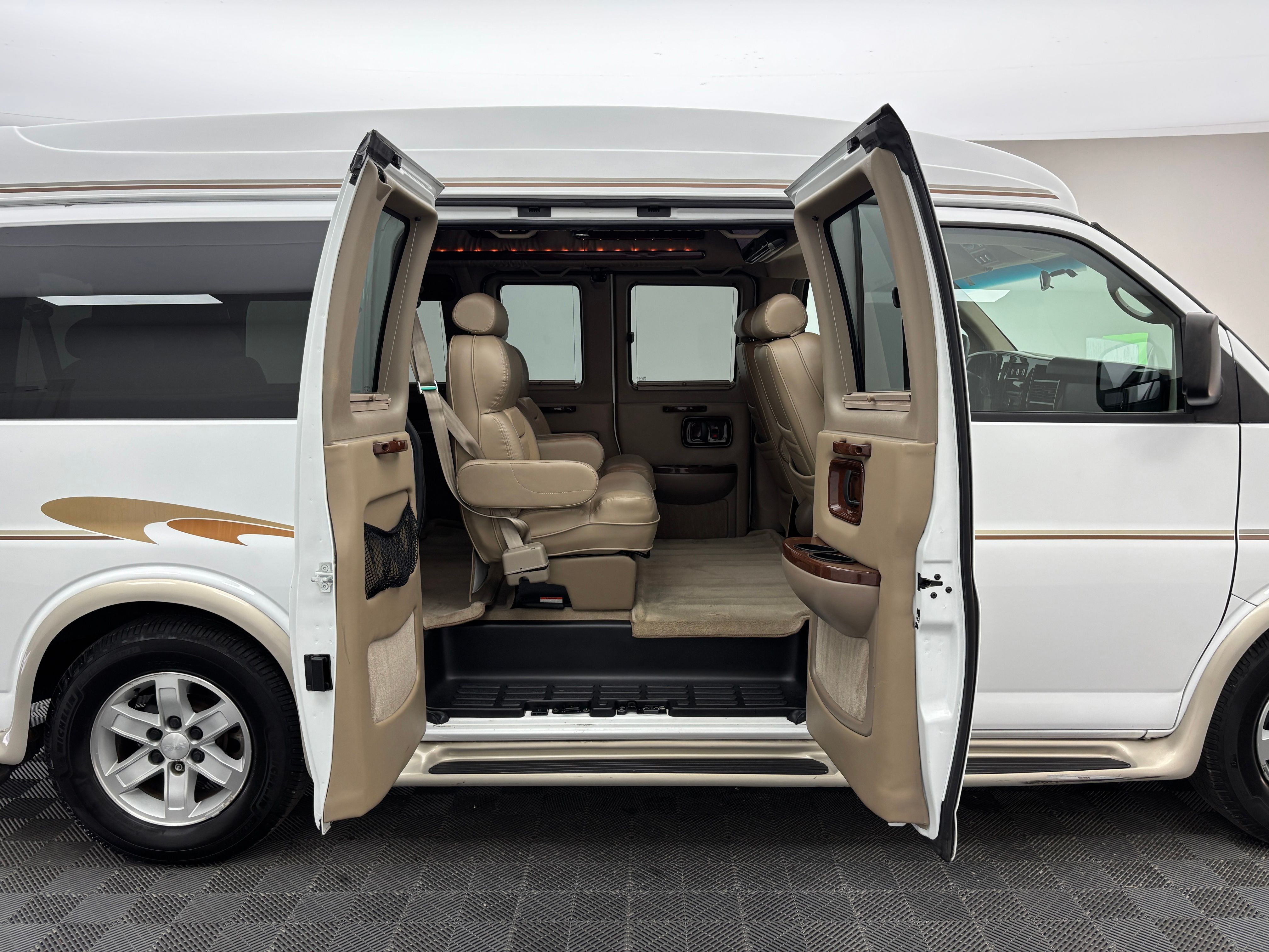 Used 2012 Summit White Chevrolet Rocky Ridge image 7