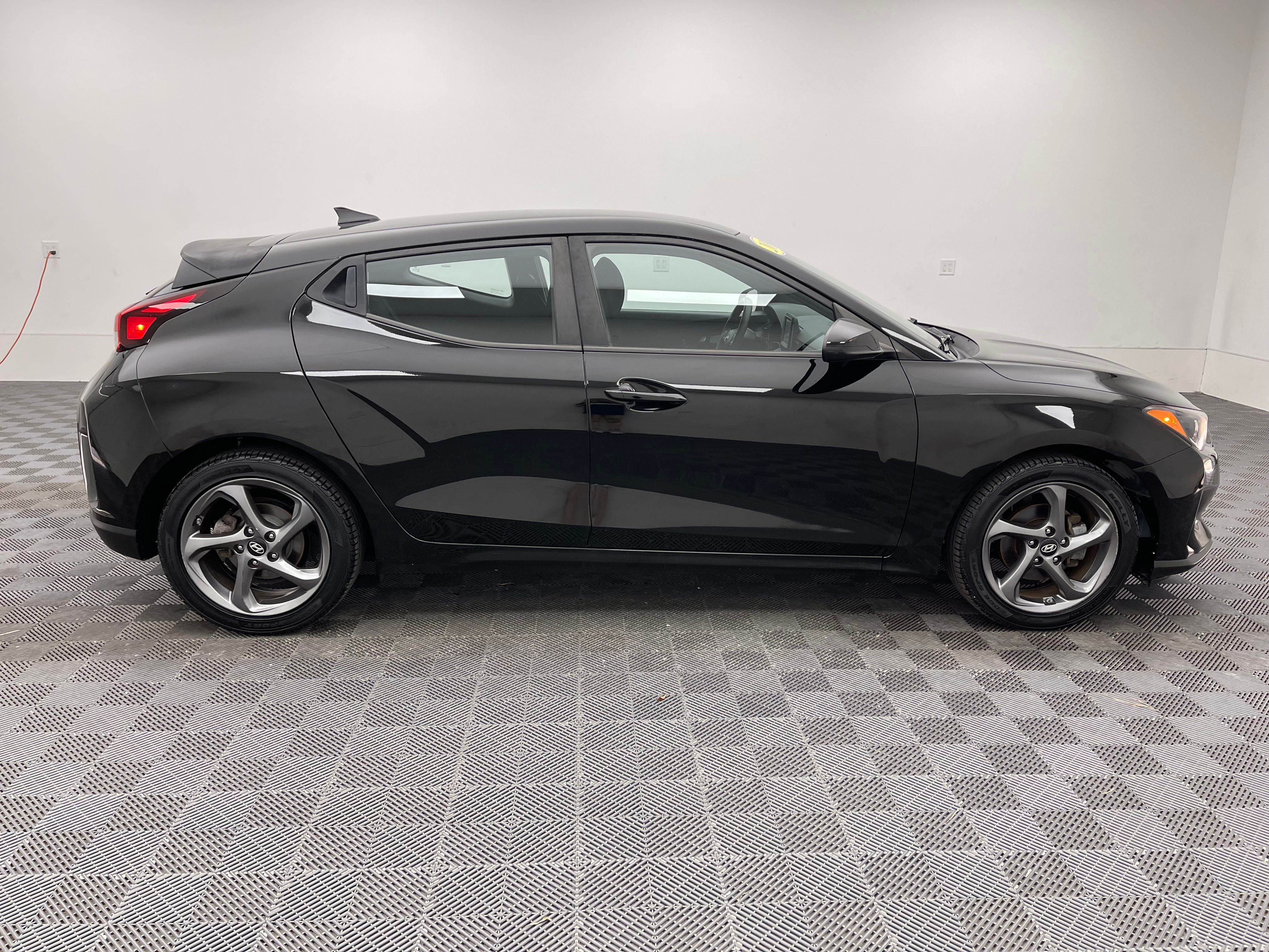 Used 2019 Ultra Black Pearl Hyundai 2.0 image 5