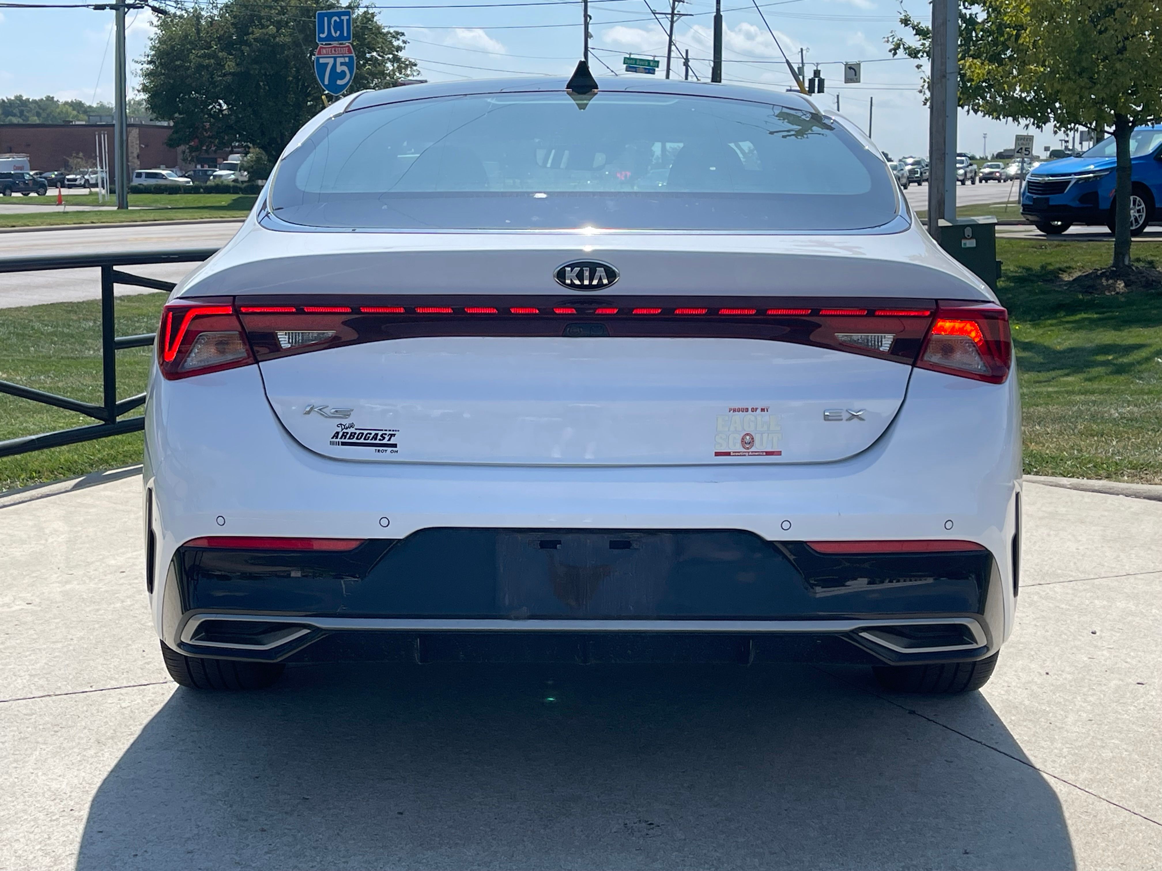 Used 2021 White Pearl Kia EX image 6