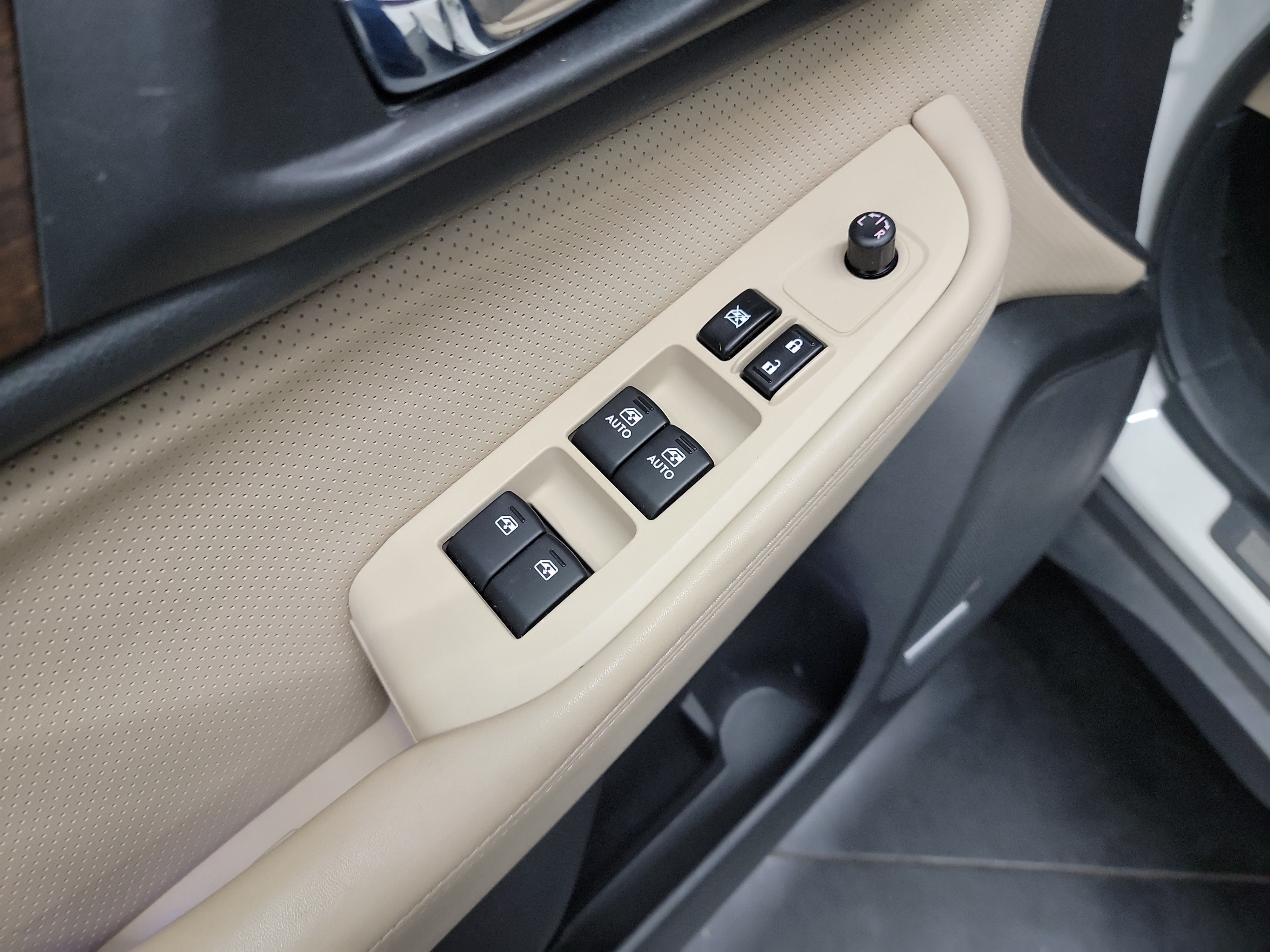 2015 Subaru Outback 2.5i photo