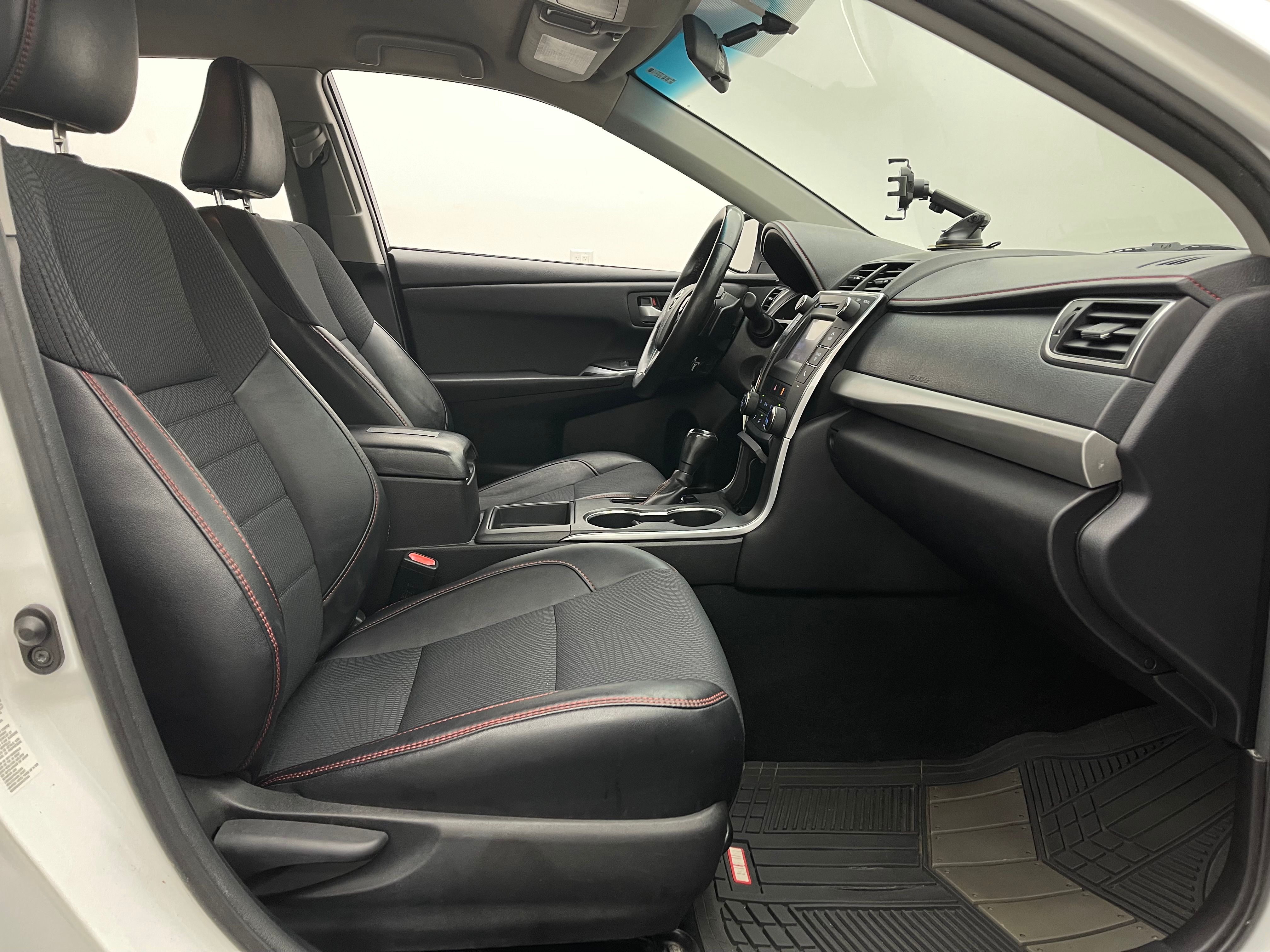 Used 2016 Super White Toyota SE image 28