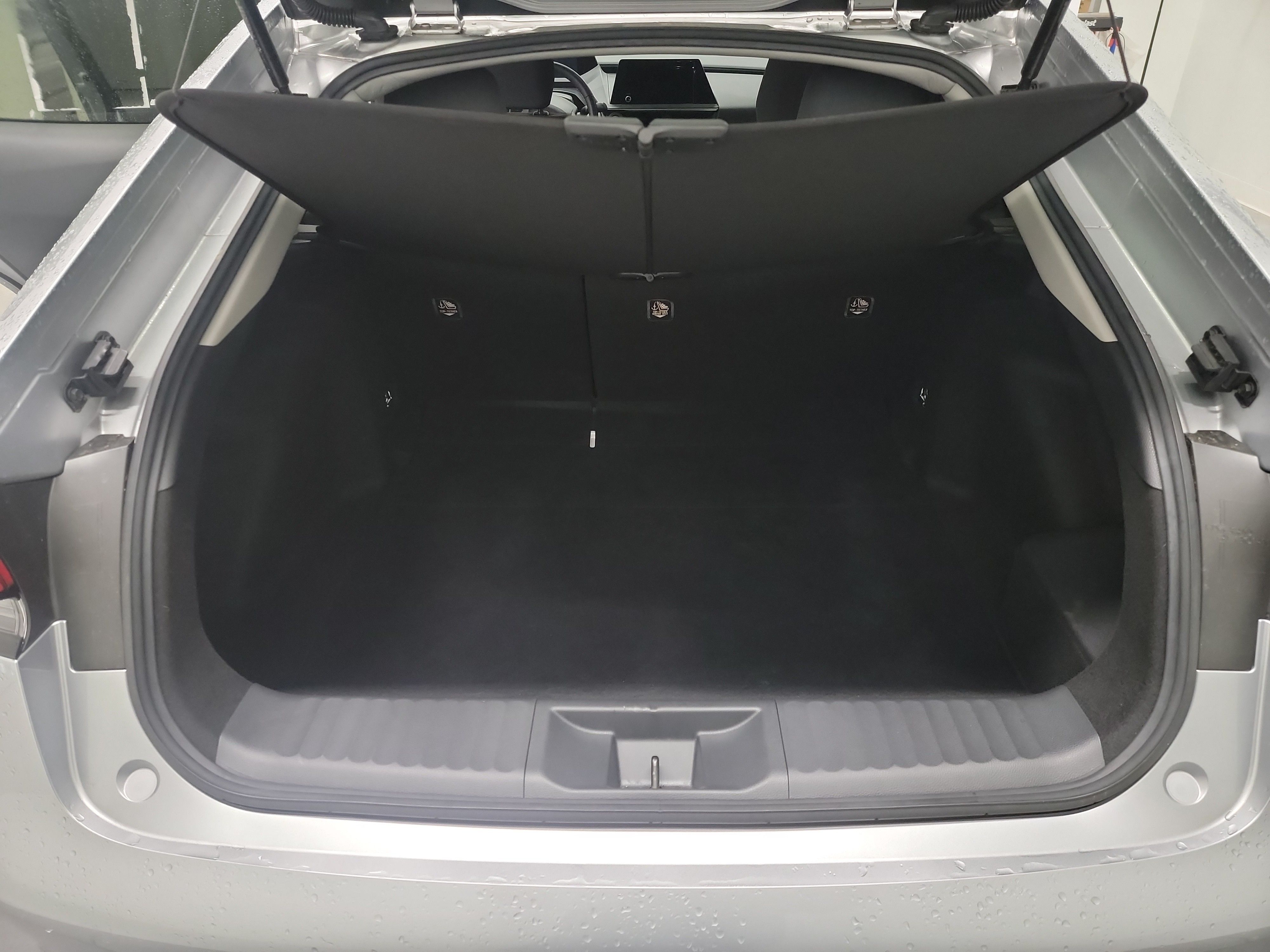 2023 Toyota Prius LE photo
