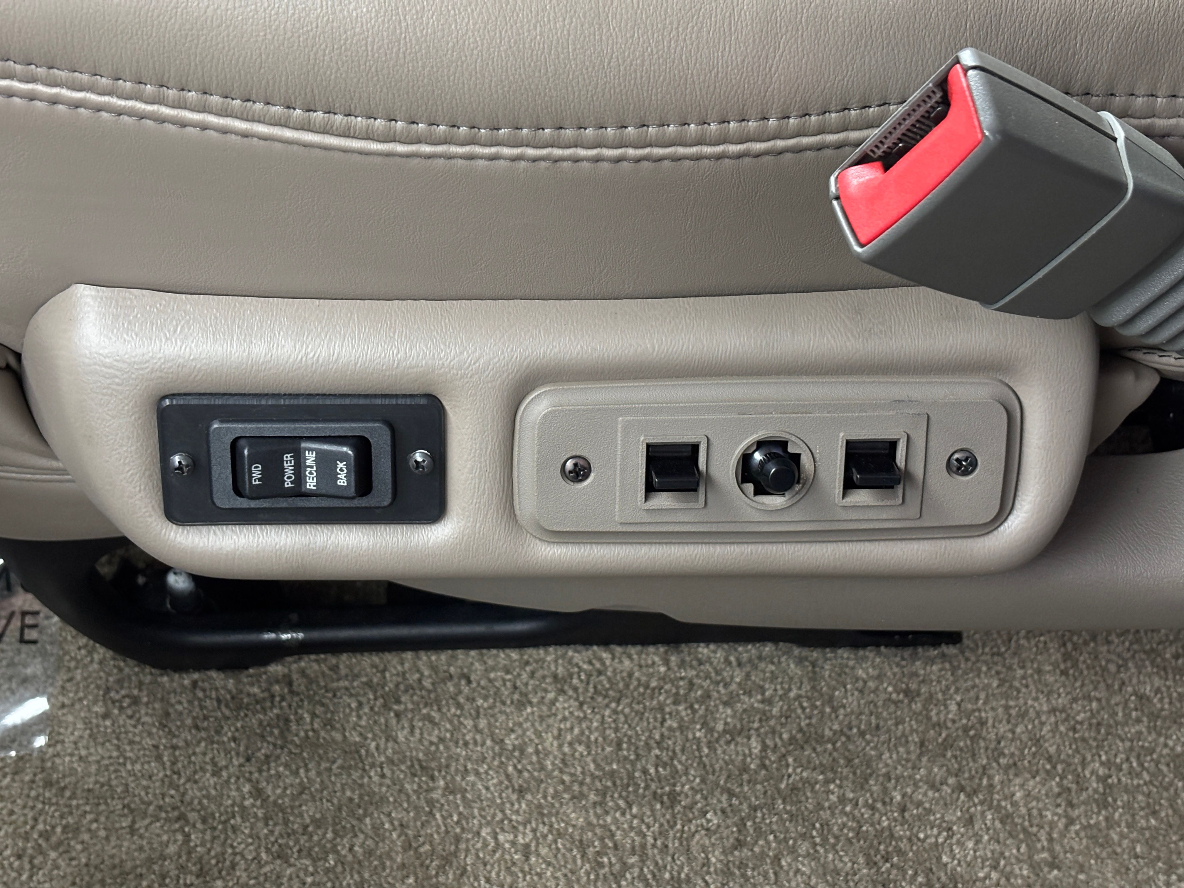Used 2017 Summit White Chevrolet Explorer Limited SE image 40