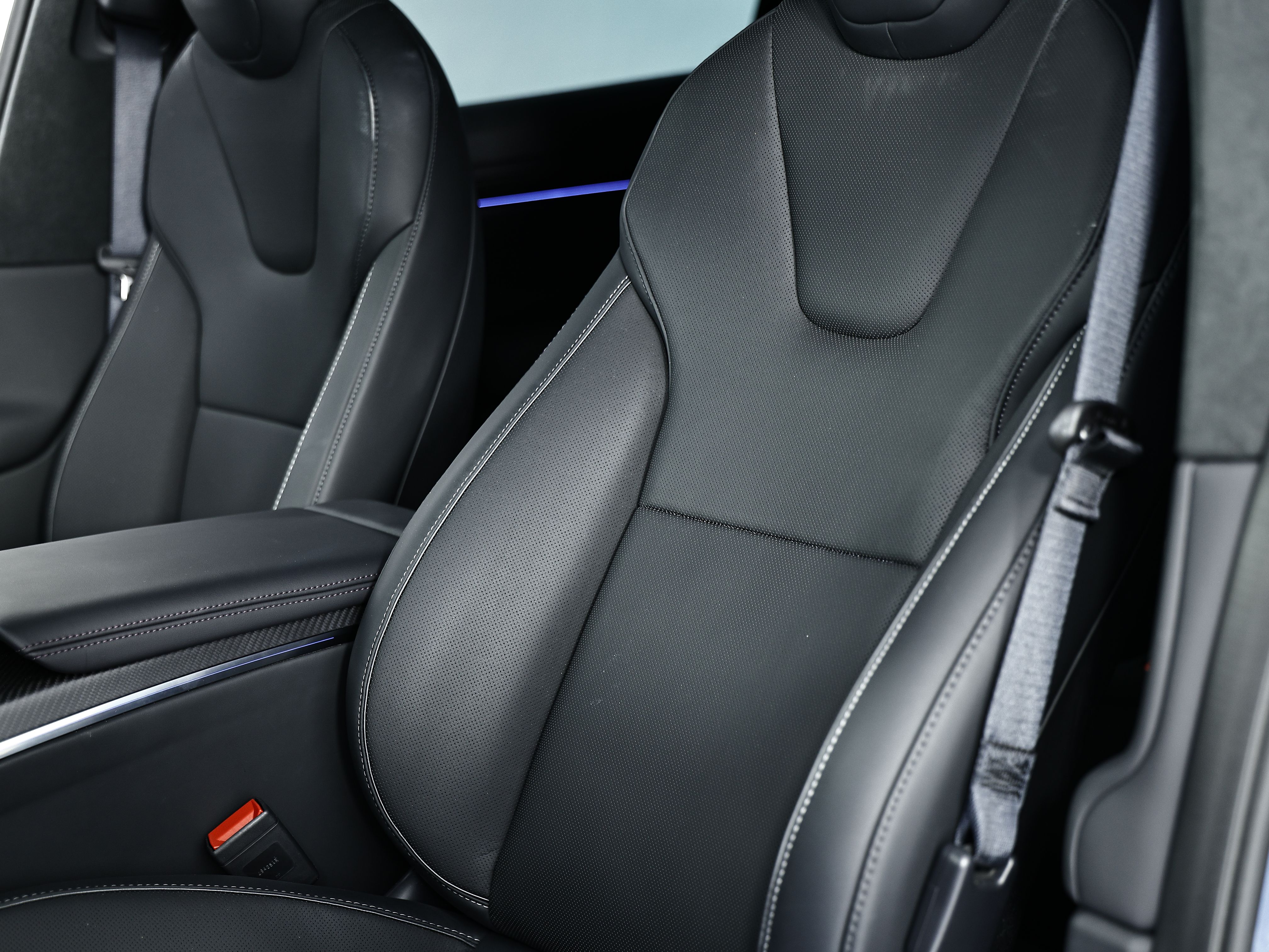 Used 2026 Blue Tesla Plaid image 25