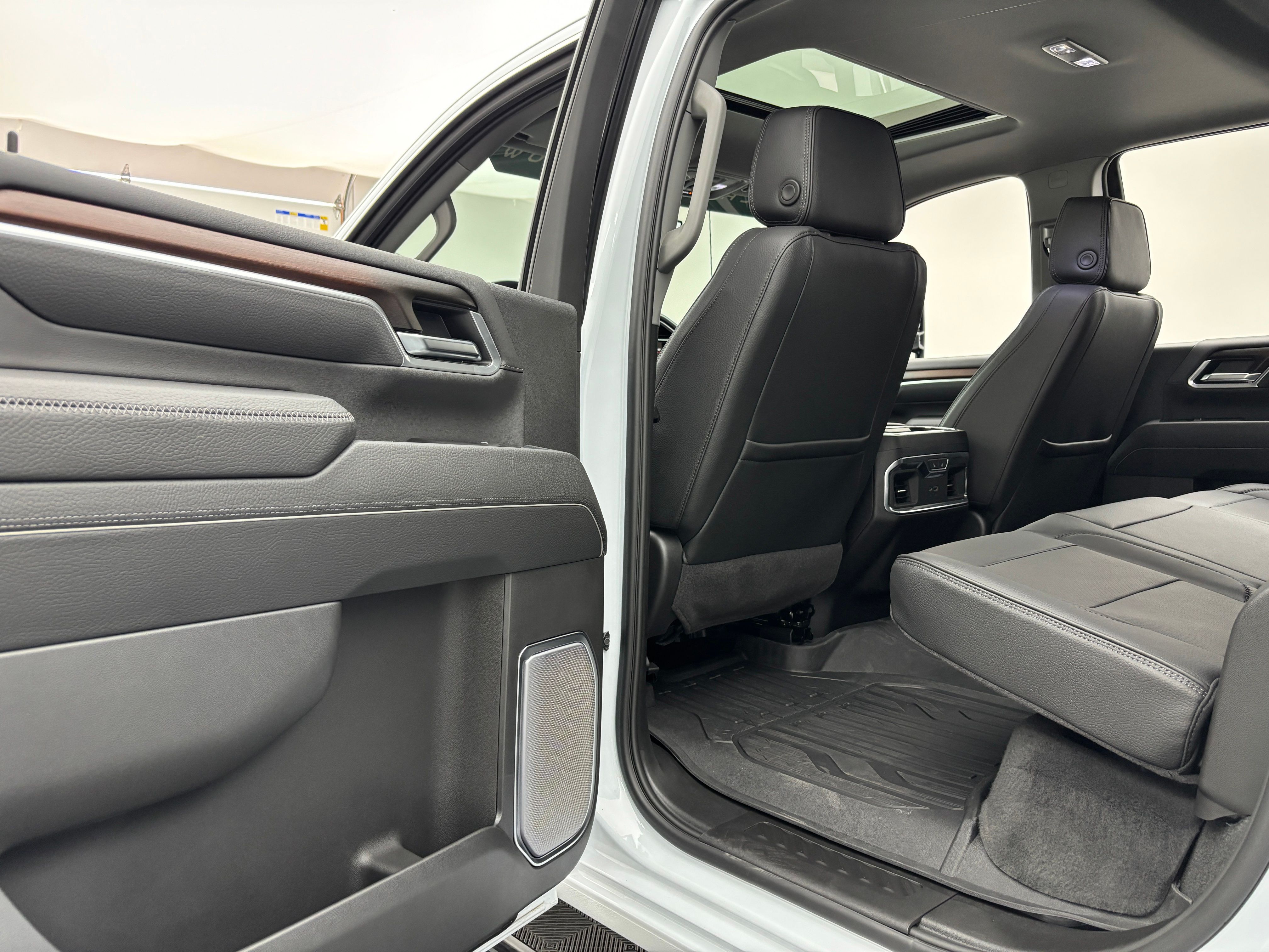 New 2026 Glacier White Tricoat GMC Denali image 44