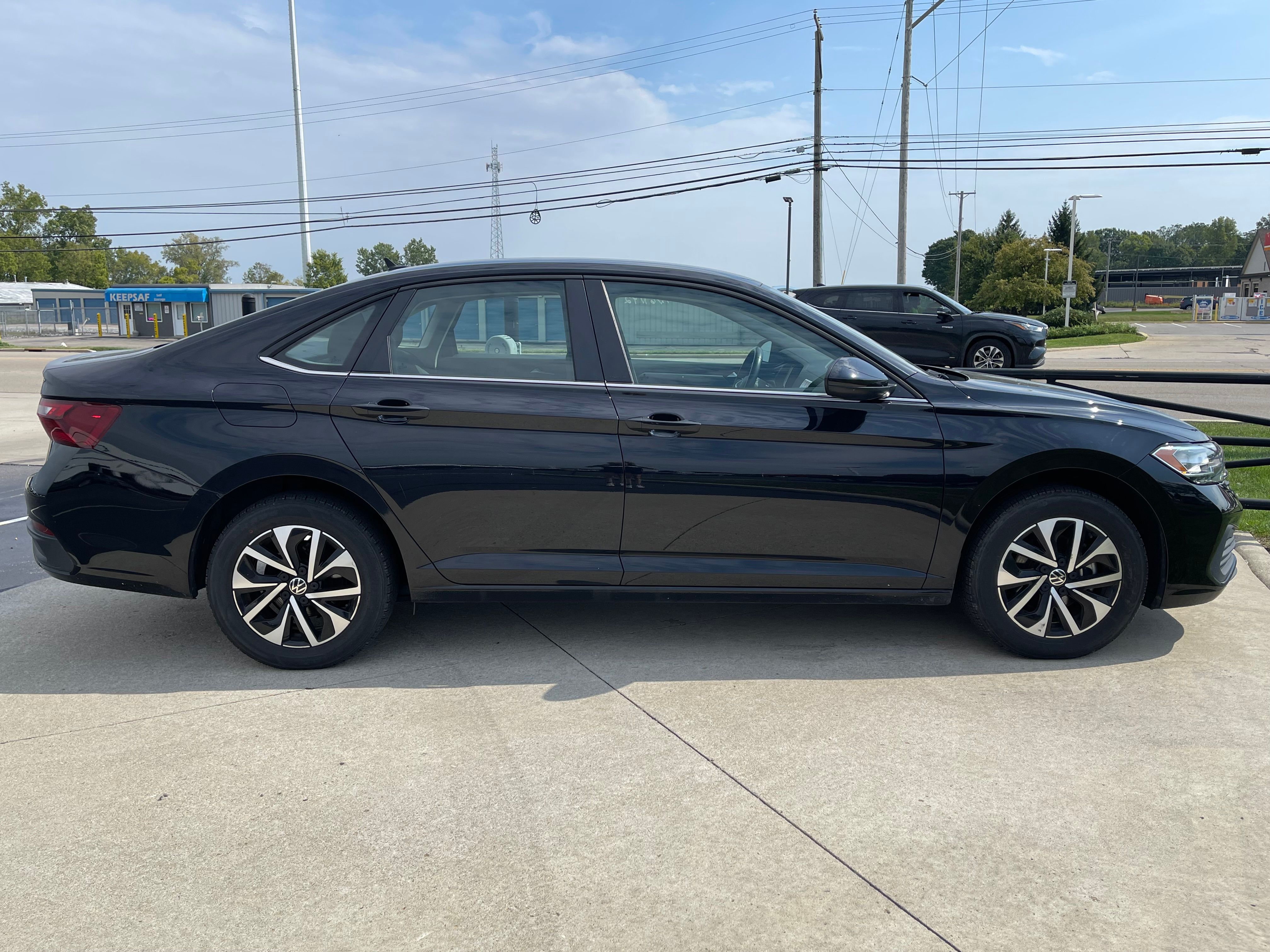 Used 2024 Black Volkswagen 1.5T S image 8