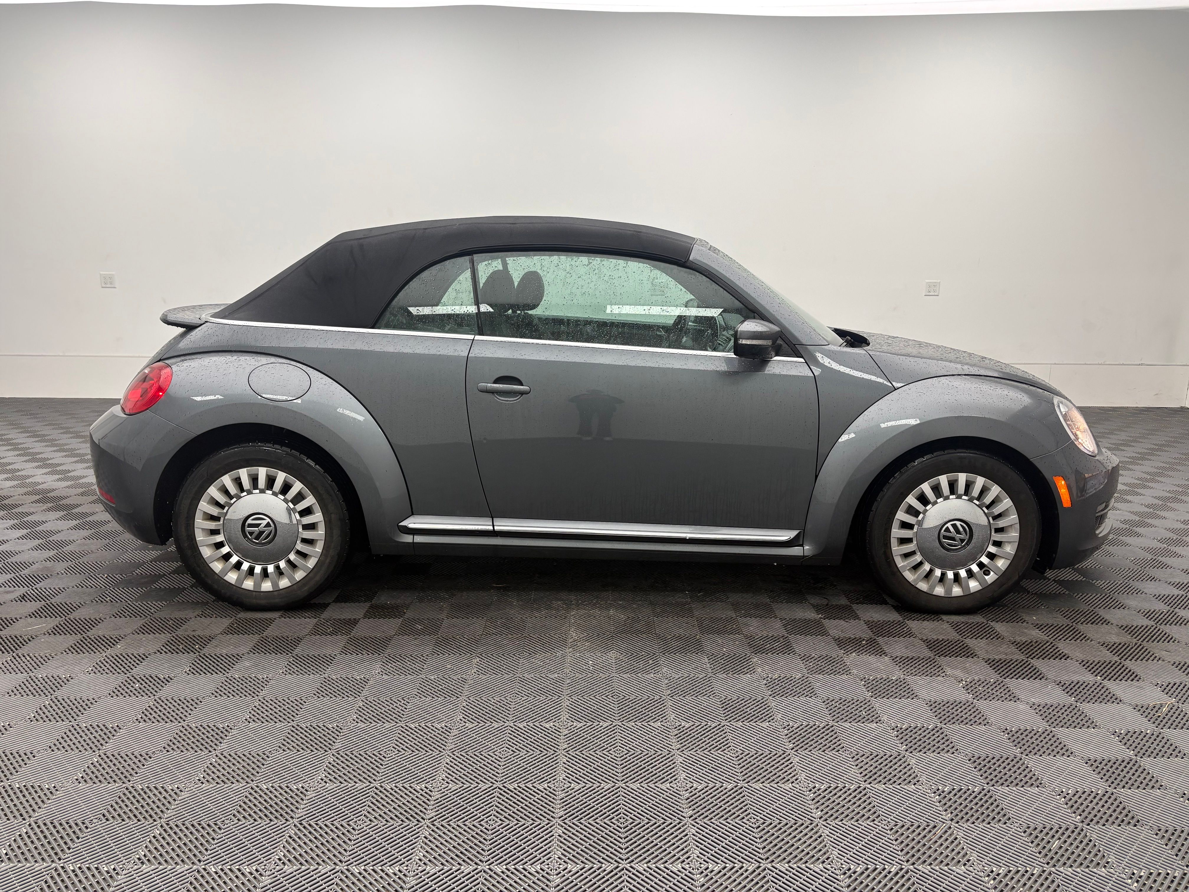 Used 2014 Gray Volkswagen 1.8T image 2