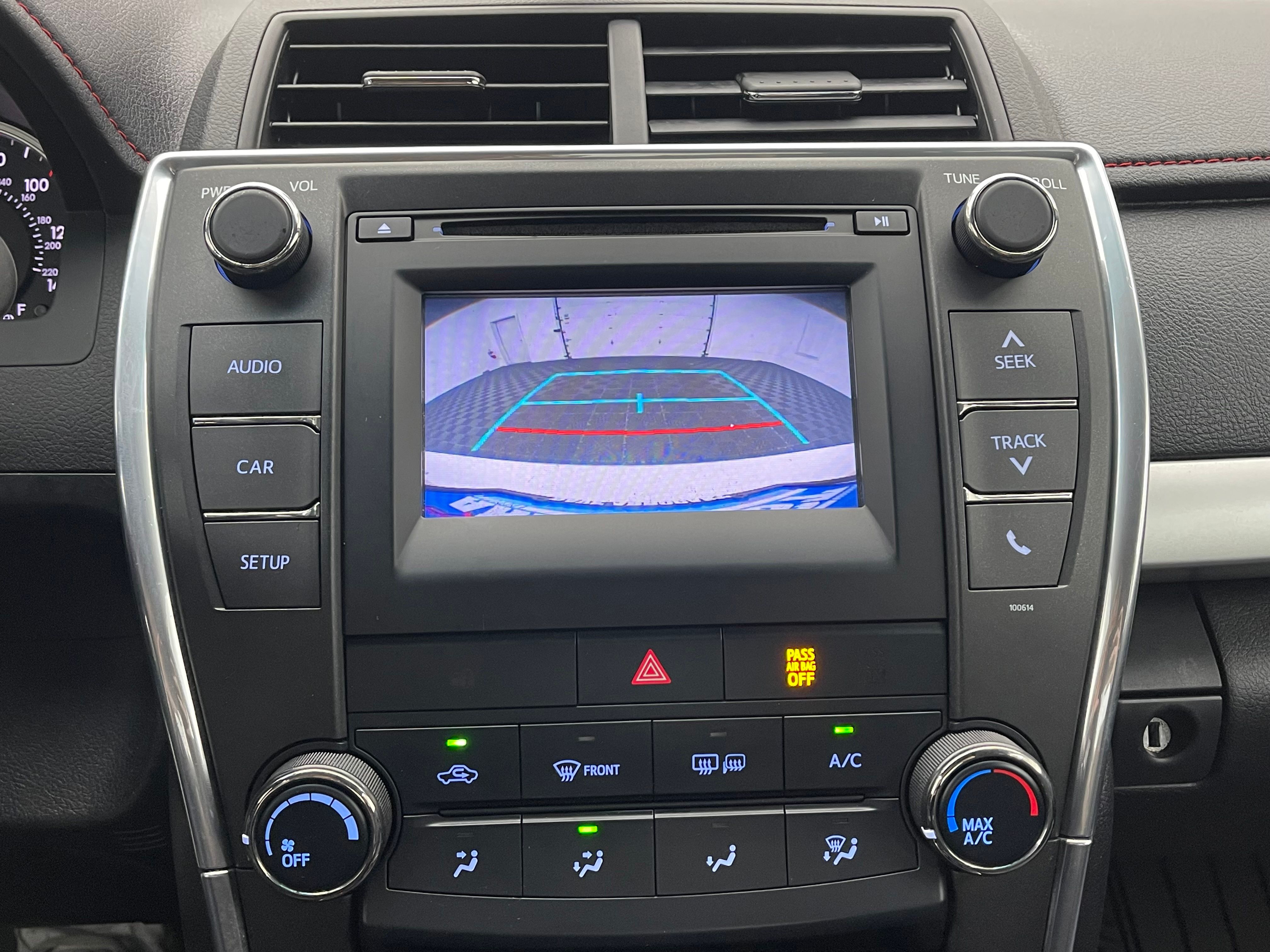 Used 2016 Super White Toyota SE image 4