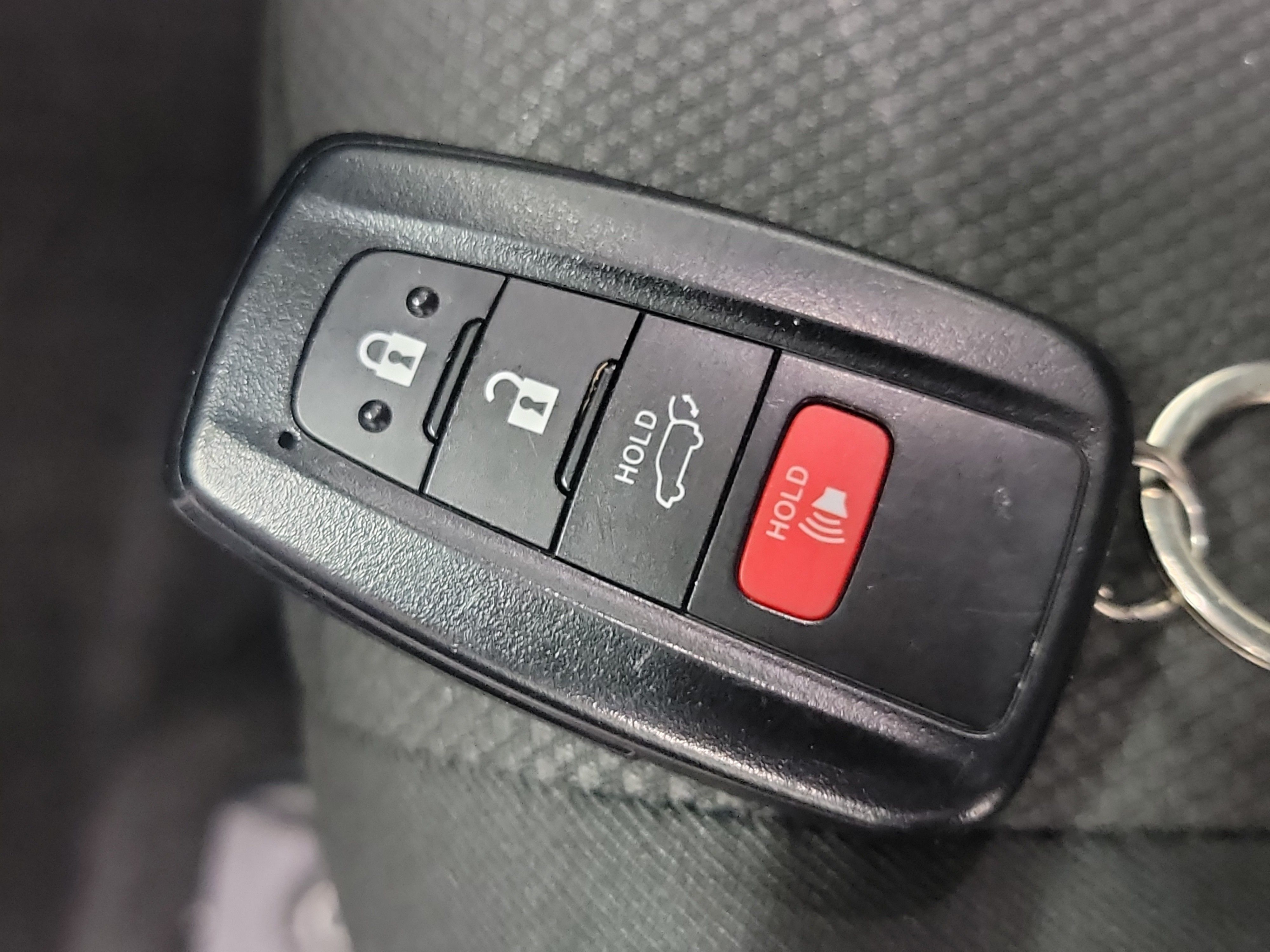 2024 Toyota RAV4 Hybrid XLE photo