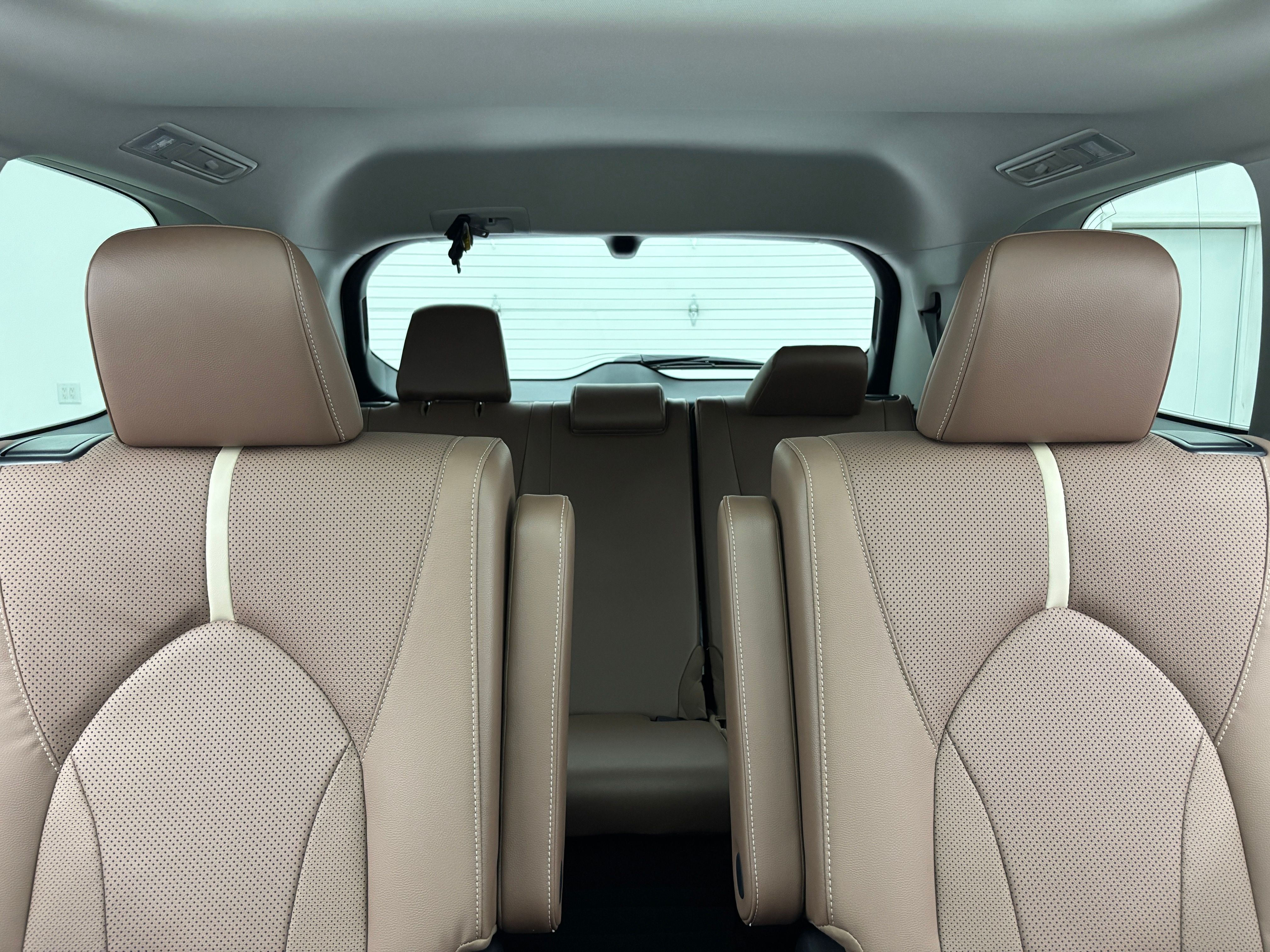 Used 2025 Pearl Toyota Platinum image 42