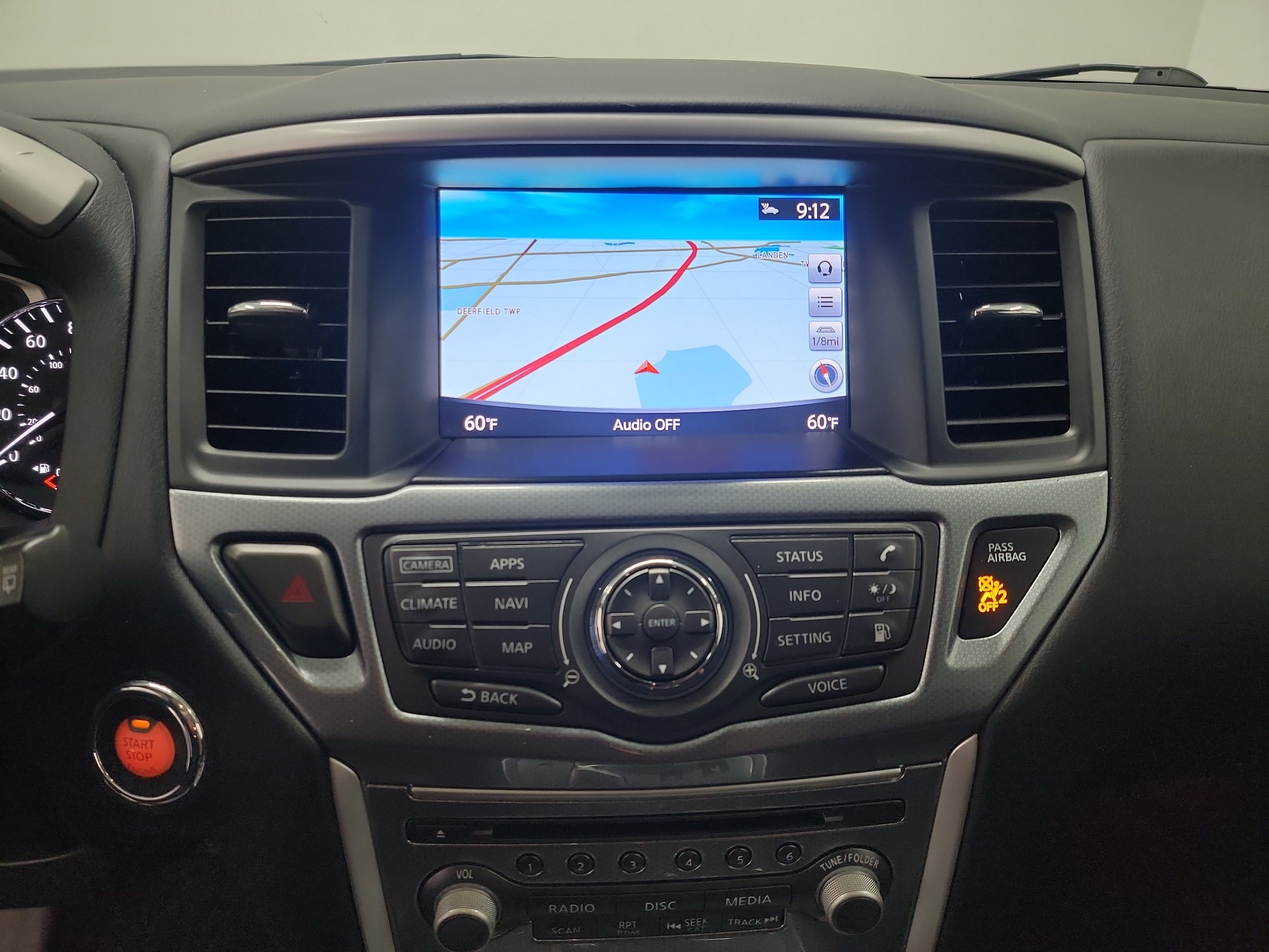 2019 Nissan Pathfinder SL photo