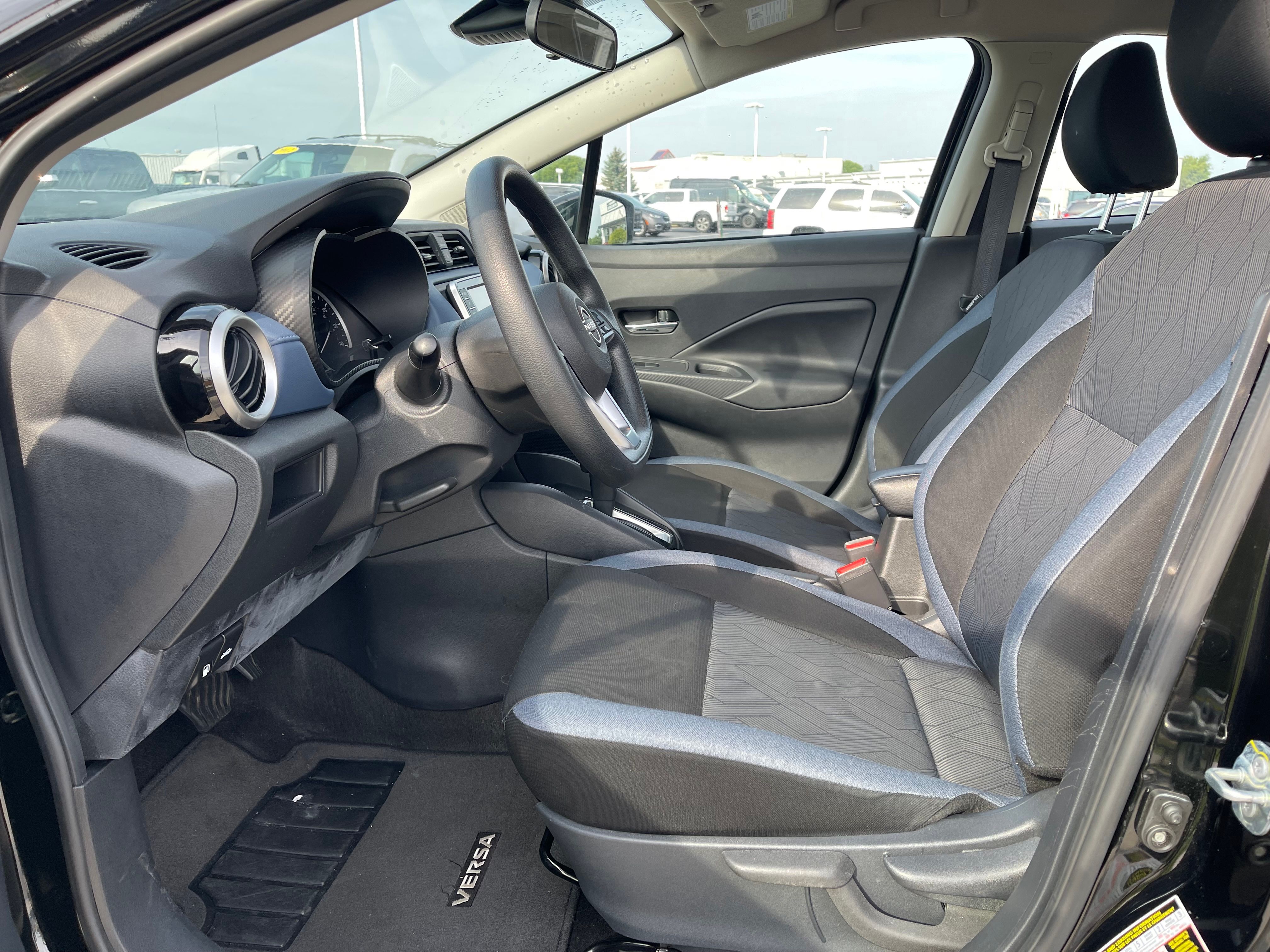 Used 2025 Super Black Metallic Nissan 1.6 SV image 13