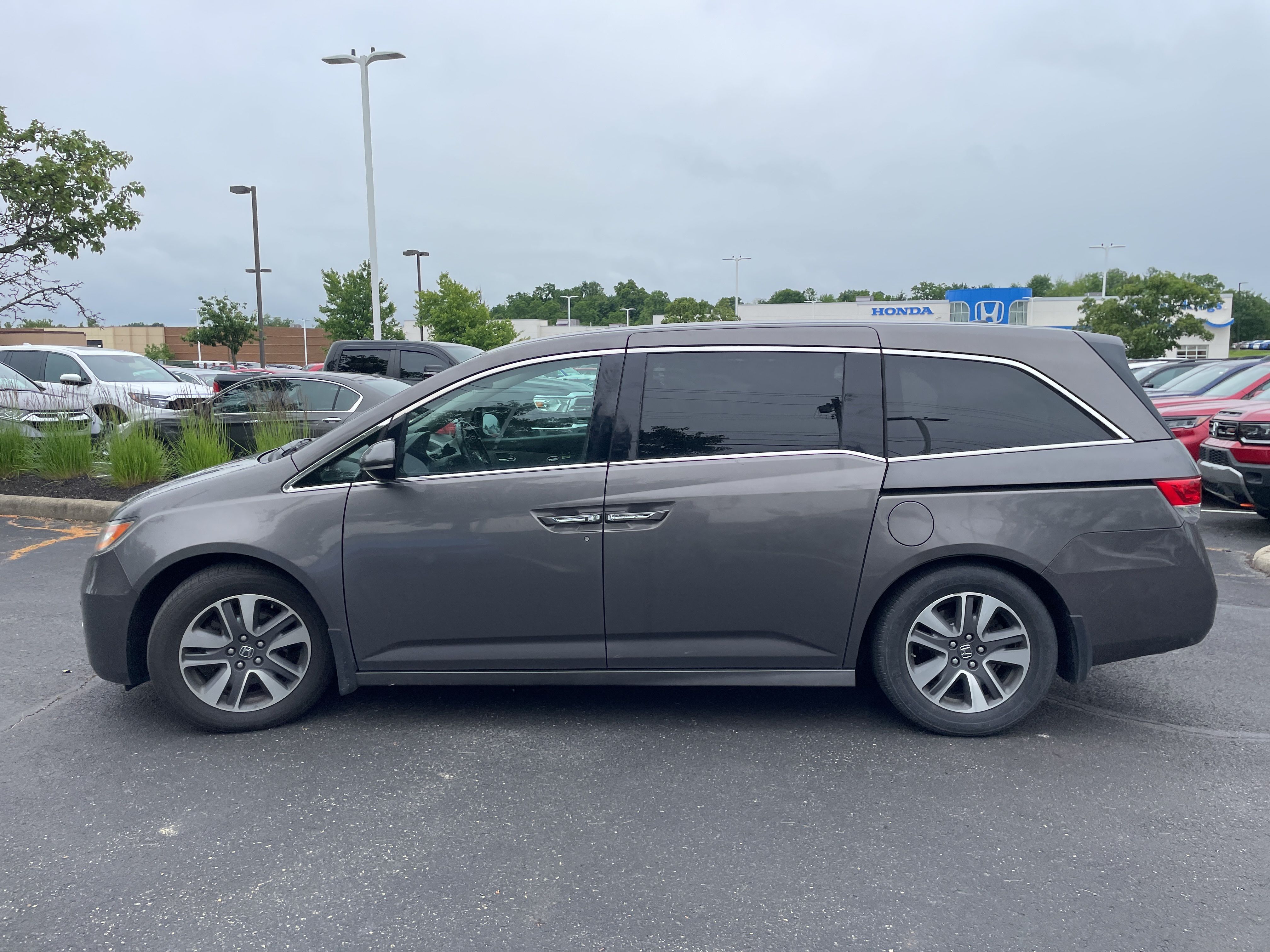 2015 Honda Odyssey Touring Elite photo