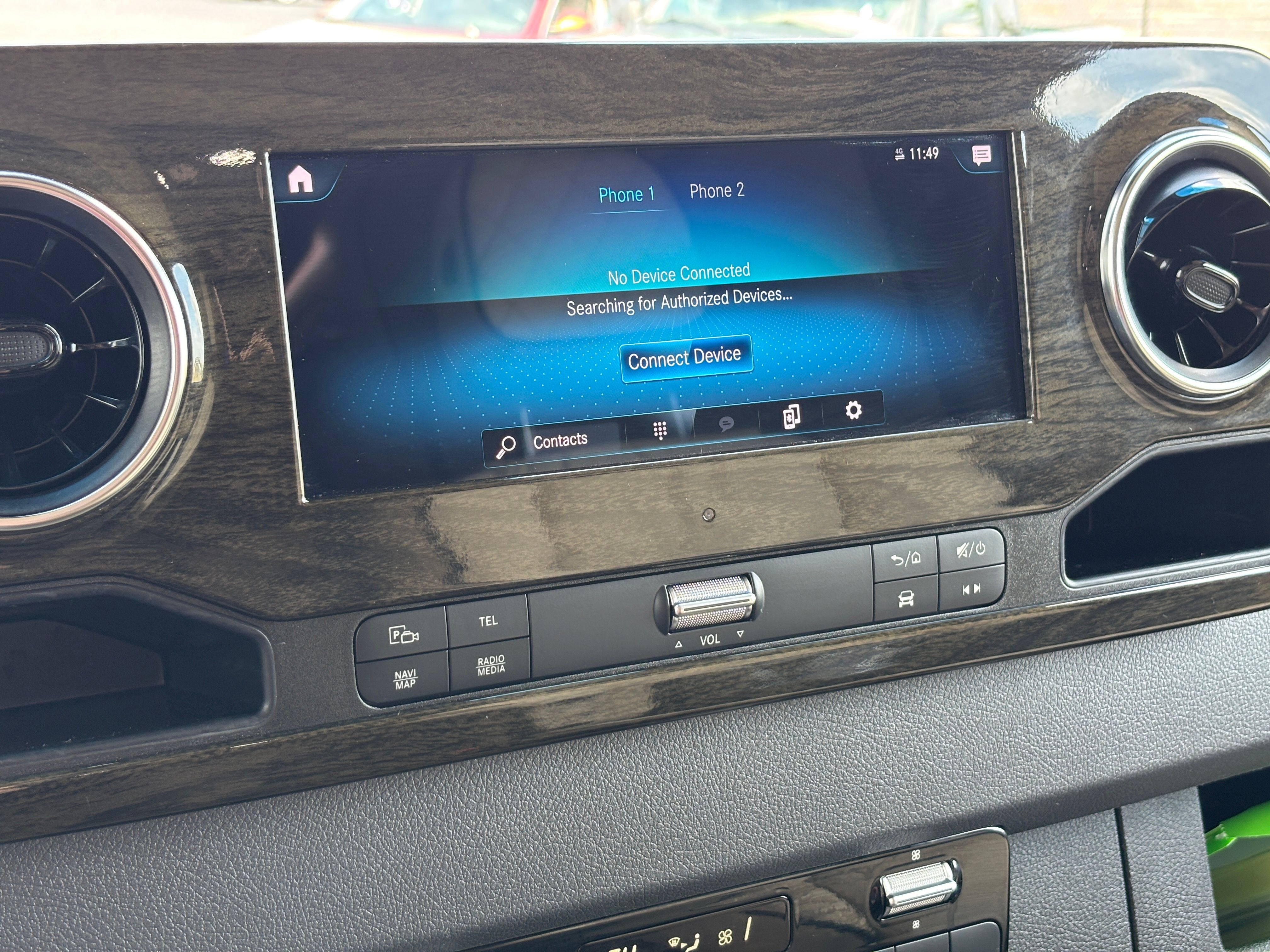 Used 2021 Silver Mercedes-Benz Midwest Luxe Cruiser image 34