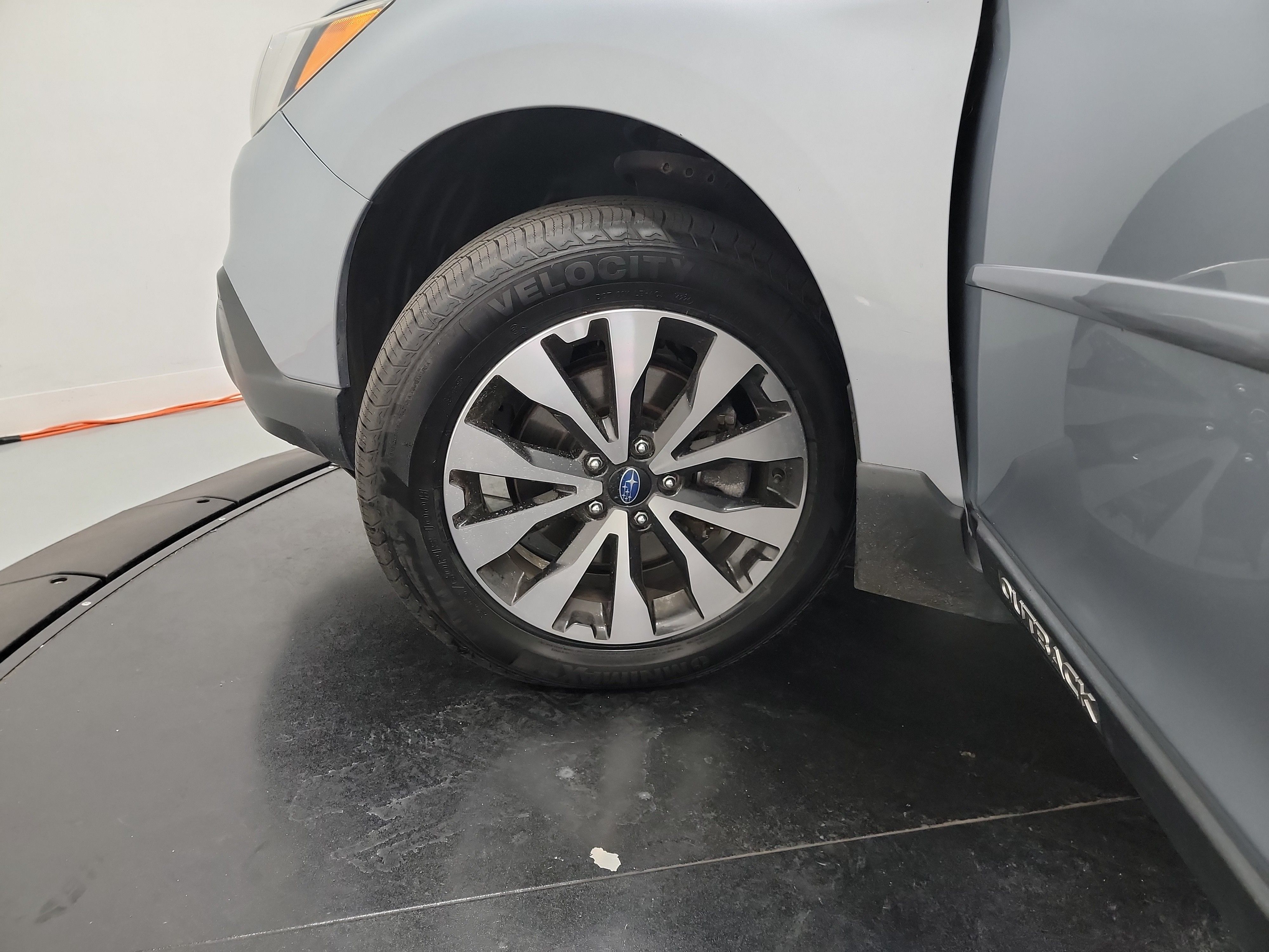 2017 Subaru Outback 2.5i photo