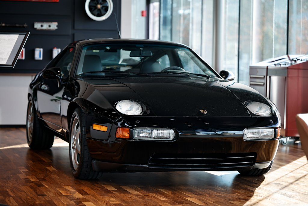 Black 1994 Porsche 928 Hatchback Rear-Wheel Drive 4-Speed Automatic