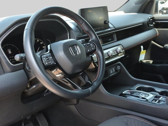 Used 2025 Honda Pilot SUV