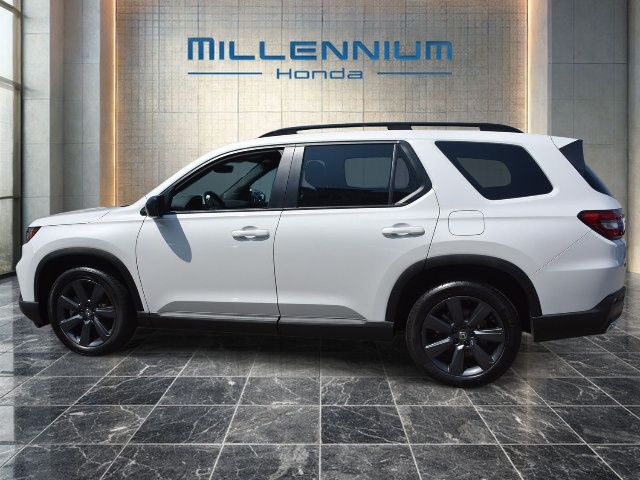 Used 2025 Honda Pilot SUV