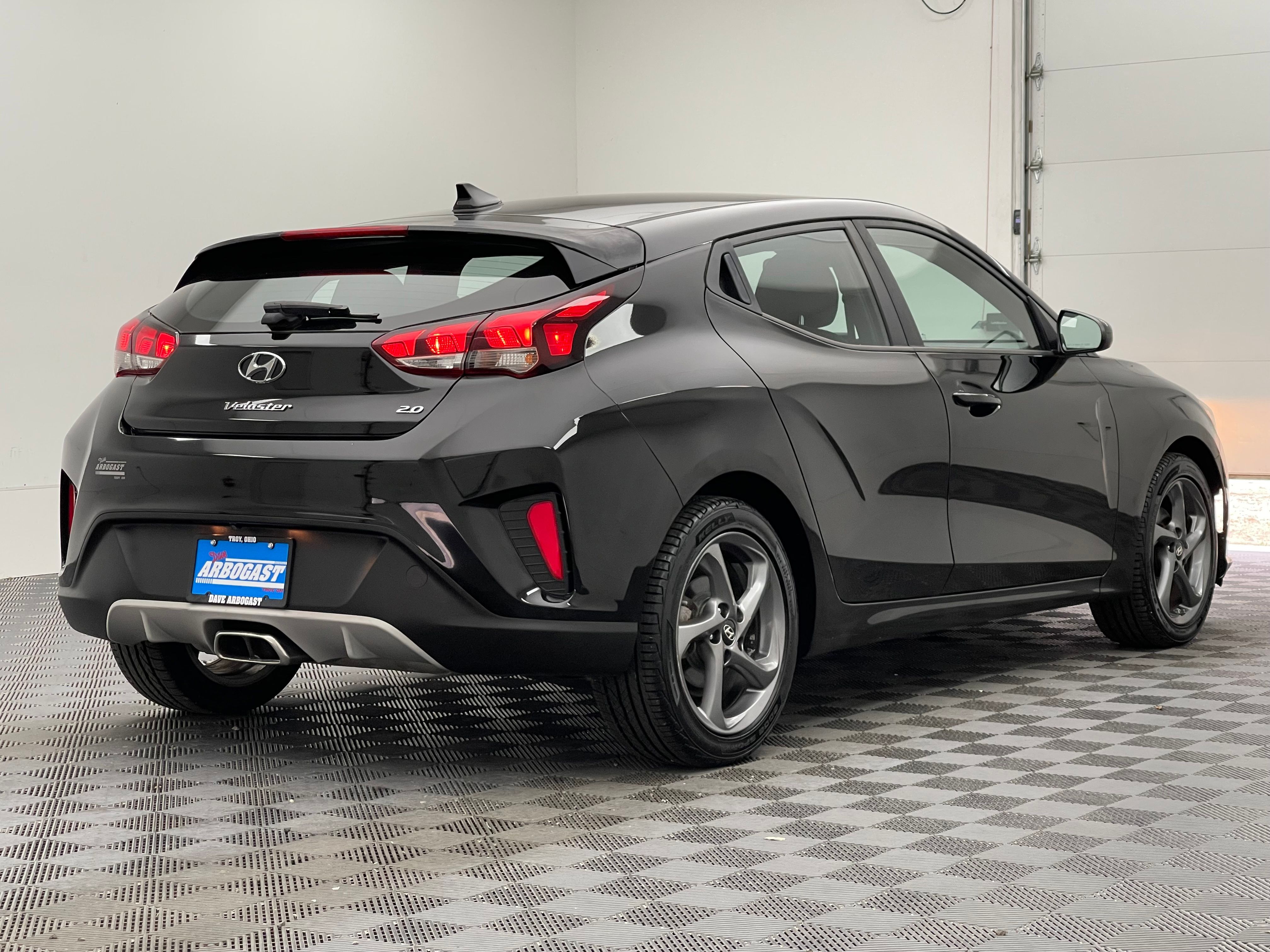 Used 2019 Ultra Black Pearl Hyundai 2.0 image 6