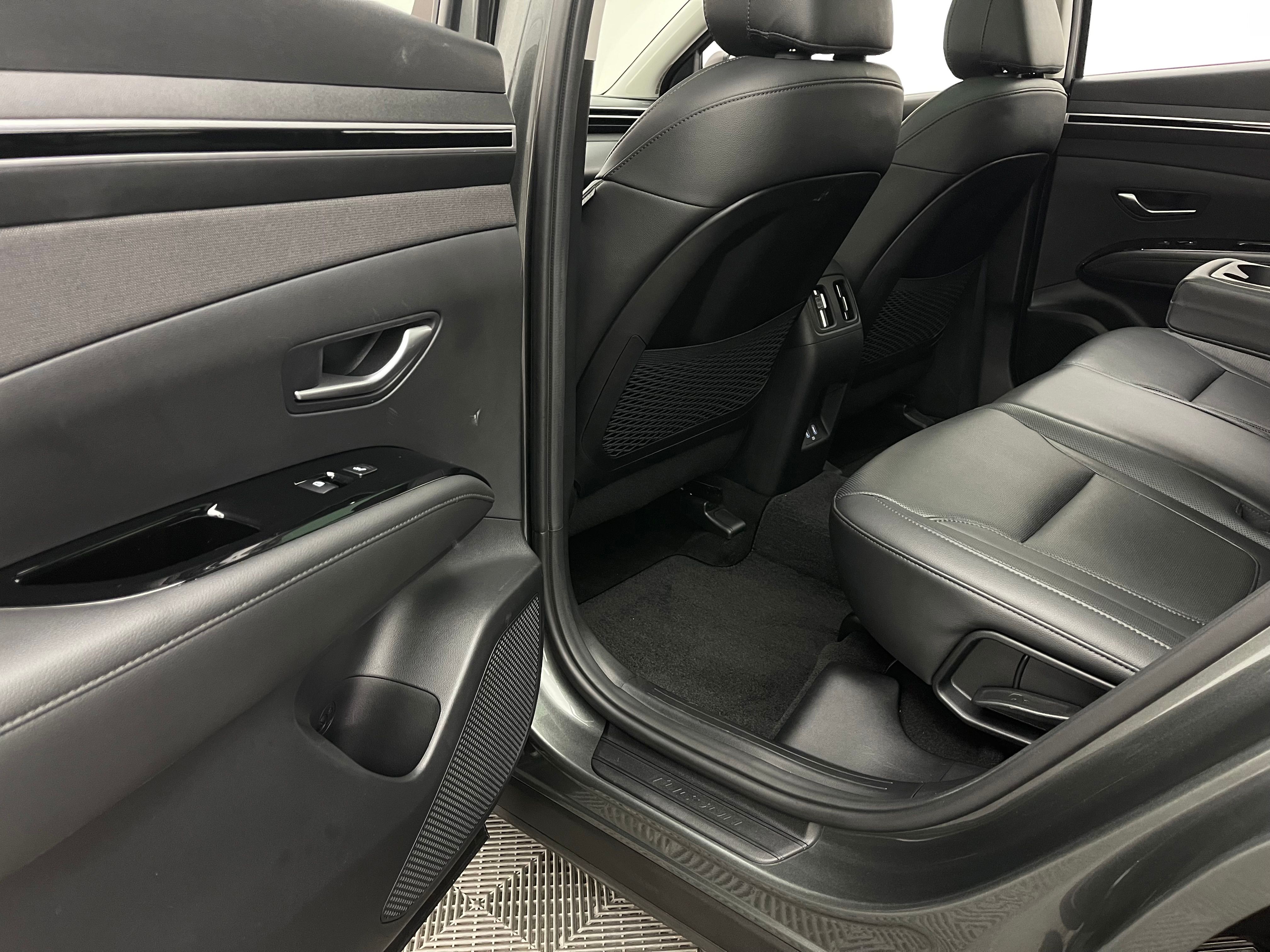 Used 2023 Amazon Gray Hyundai Limited image 41