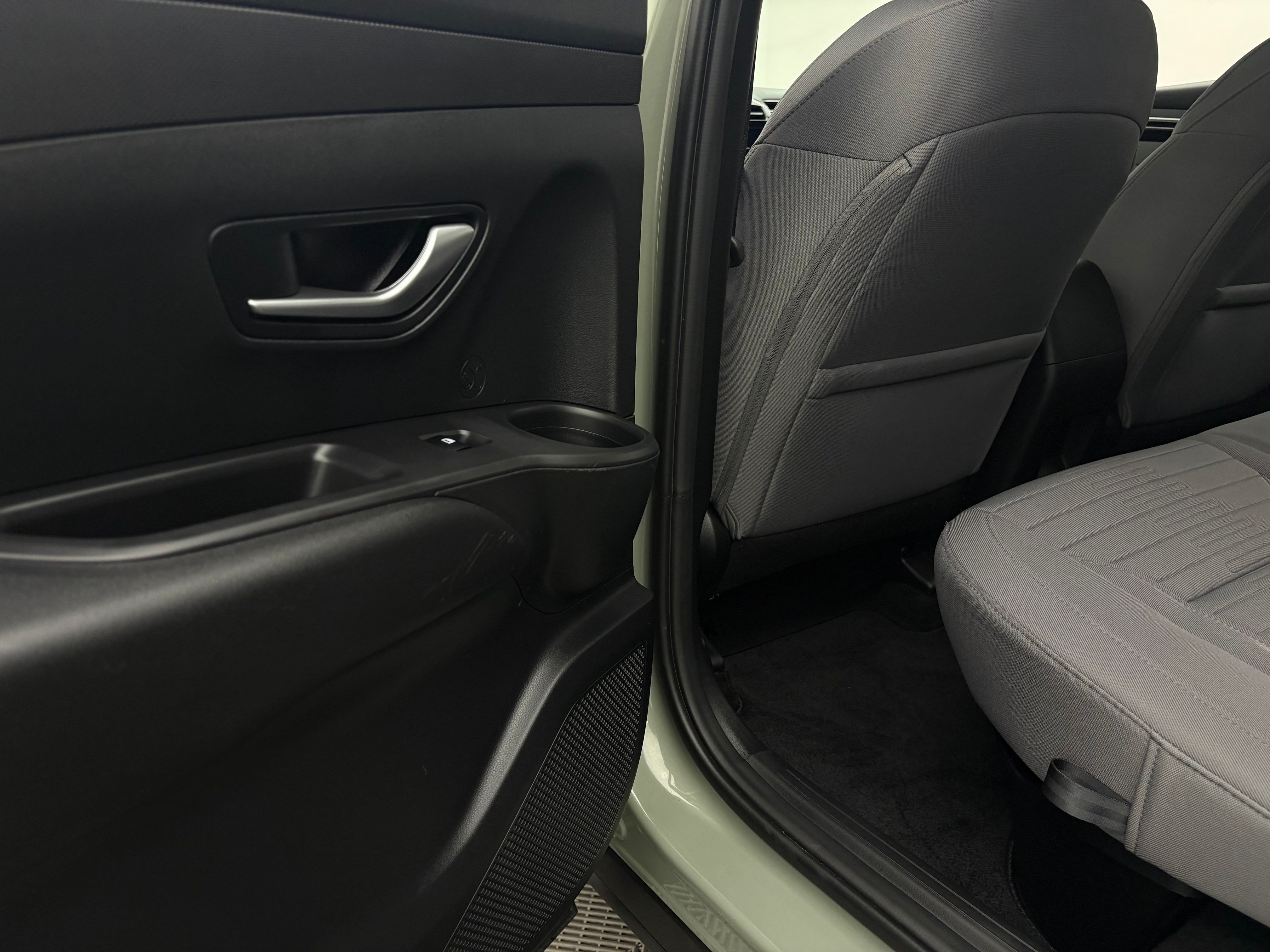 Used 2024 Sage Gray Hyundai SEL image 38