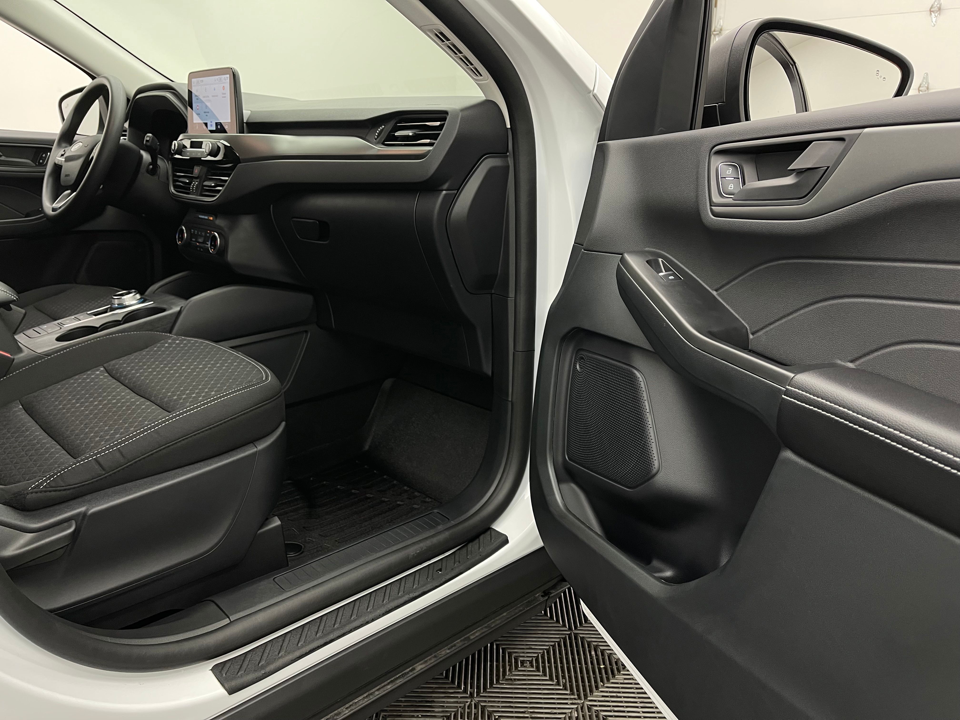 Used 2026 Oxford White Ford Active image 28