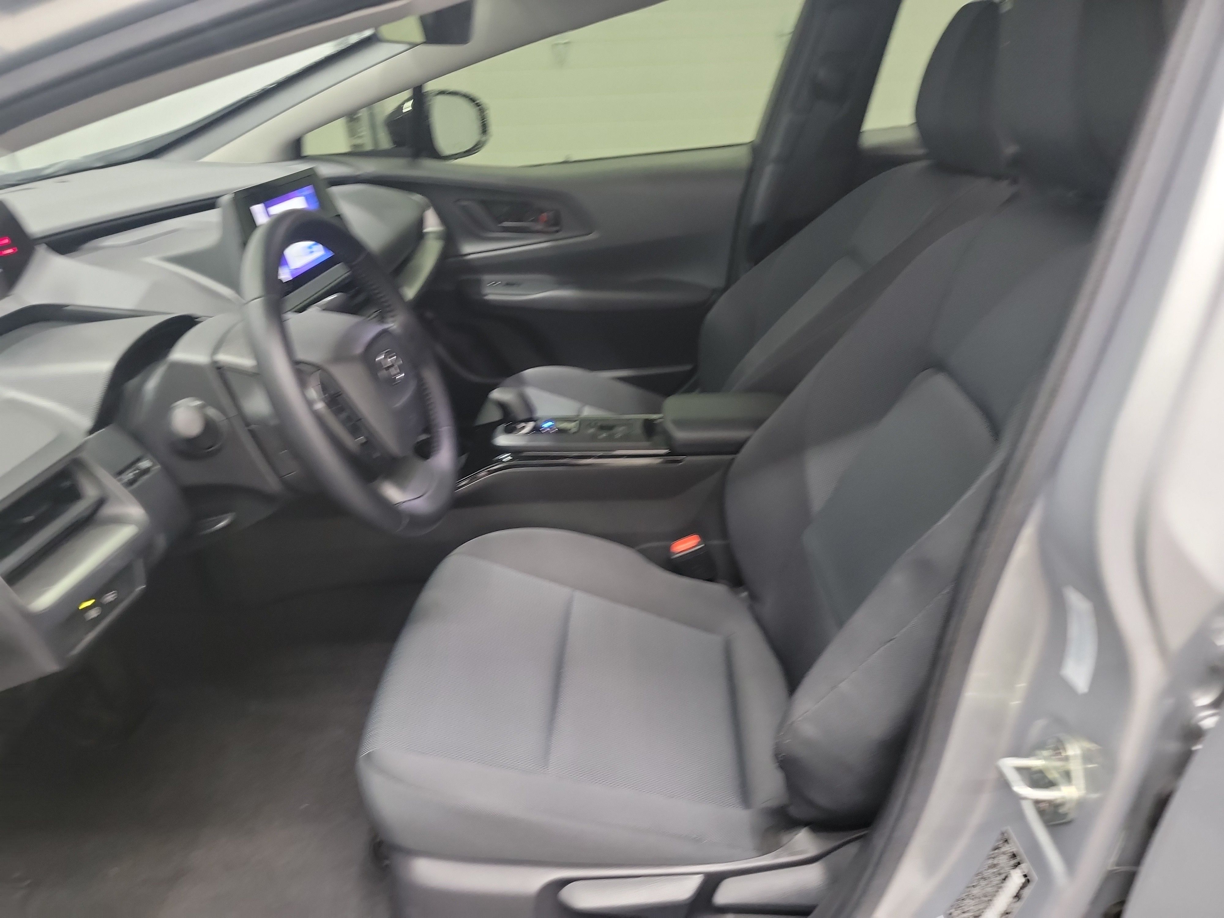 2023 Toyota Prius LE photo